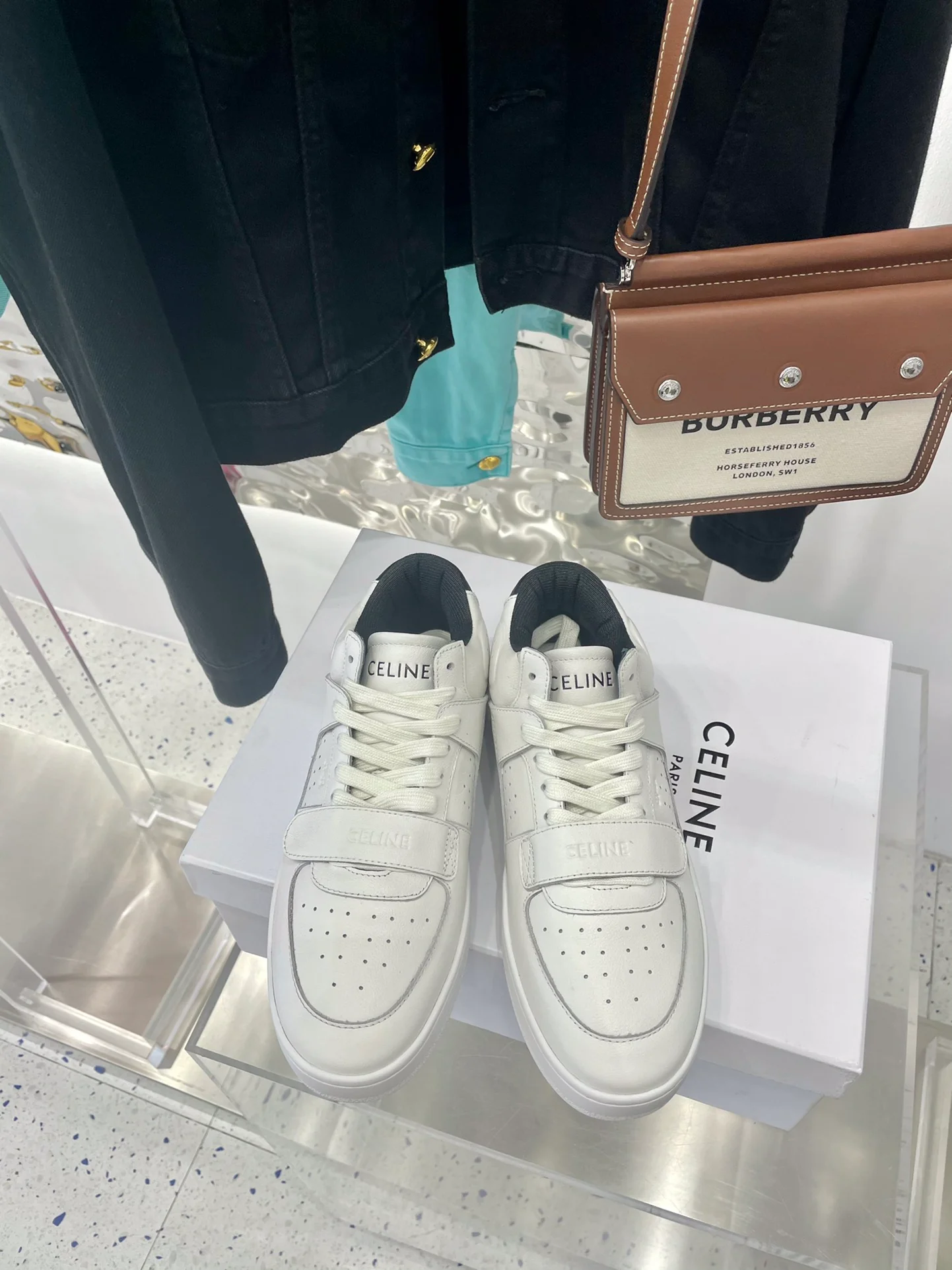 Обувь Celine - Celine - Парная модель - Застежка на липучке - Повседневная обувь