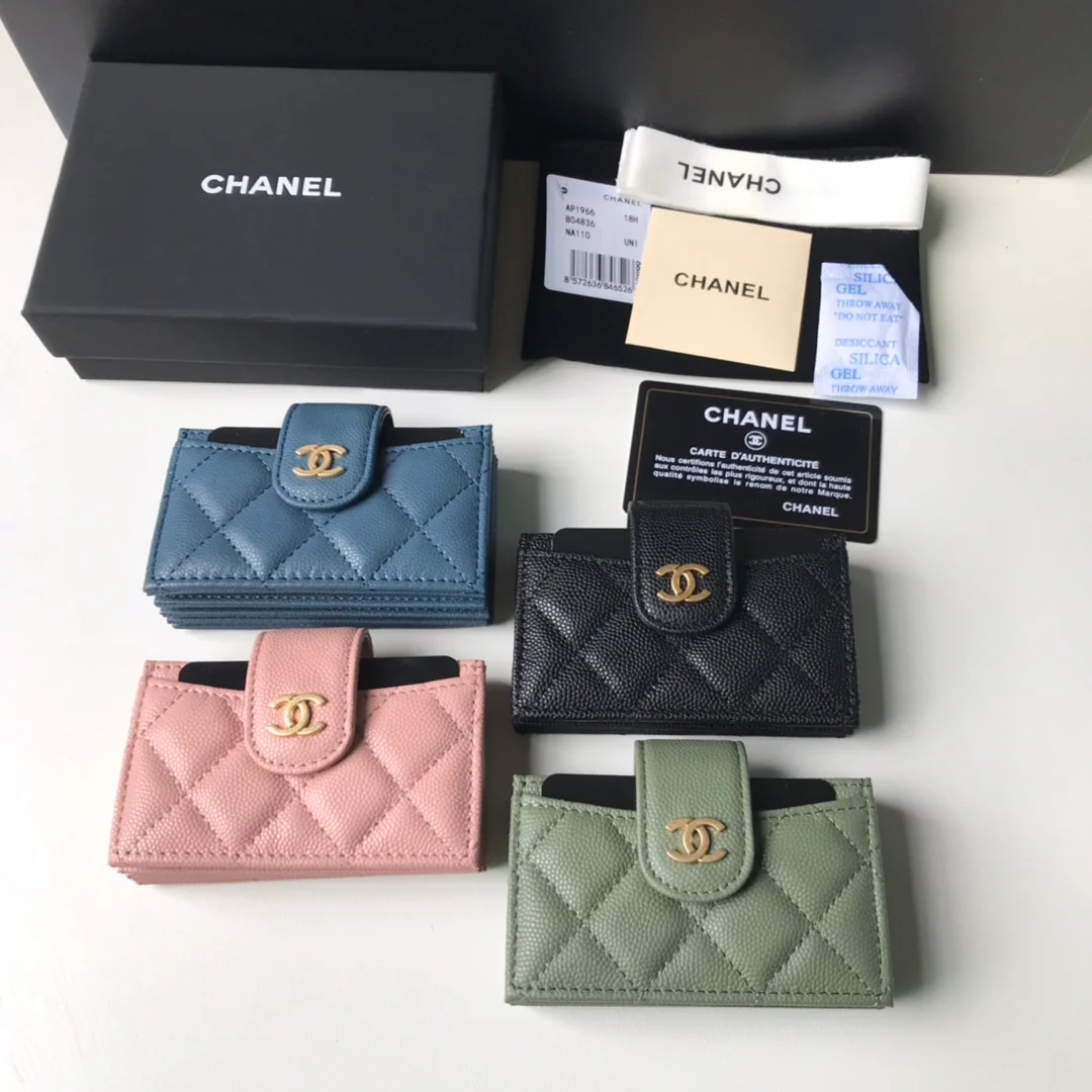 Кардхолдер Chanel с несколькими отделениями, складной, 1 шт.