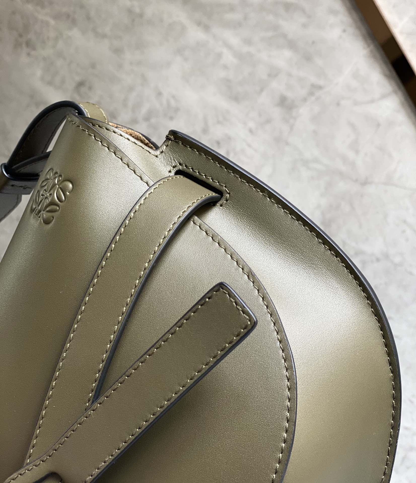 Loewe-gate-small-20x19x11-5-cm-letter wide shoulder strap-1