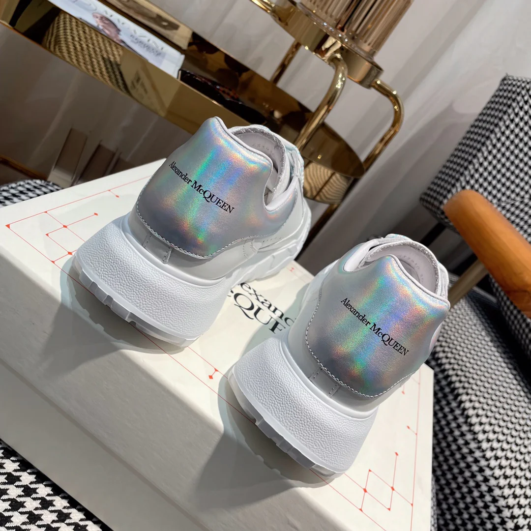 McQueen - Новые кроссовки - Silver Tail