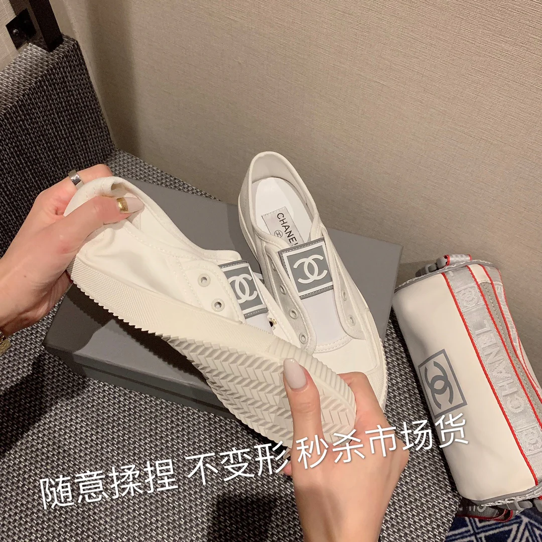 Винтажные парусиновые туфли Chanel - белые