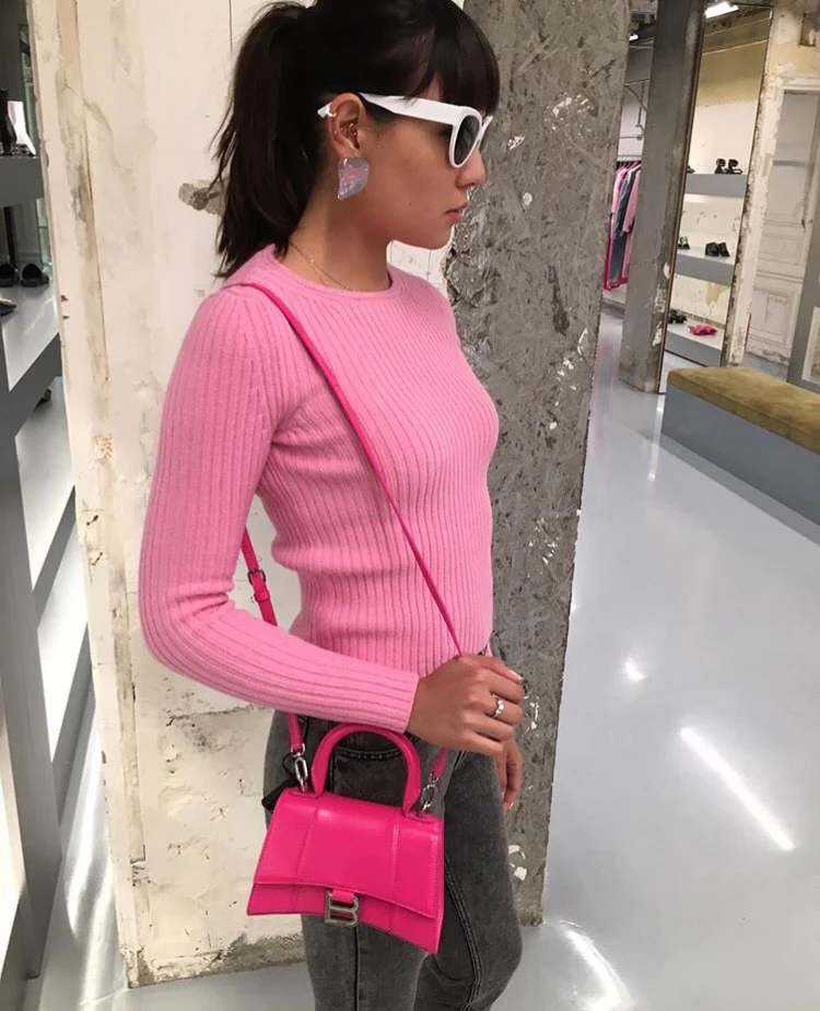 Сумка Balenciaga Hourglass - розово-красная, из гладкой кожи.