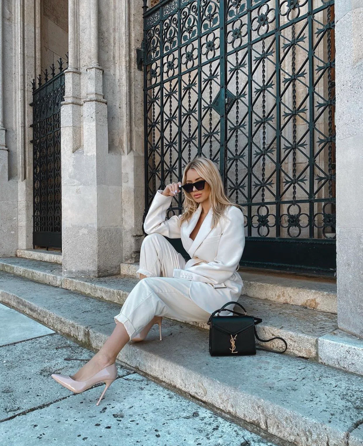 YSL Cassandra - Body Sharing