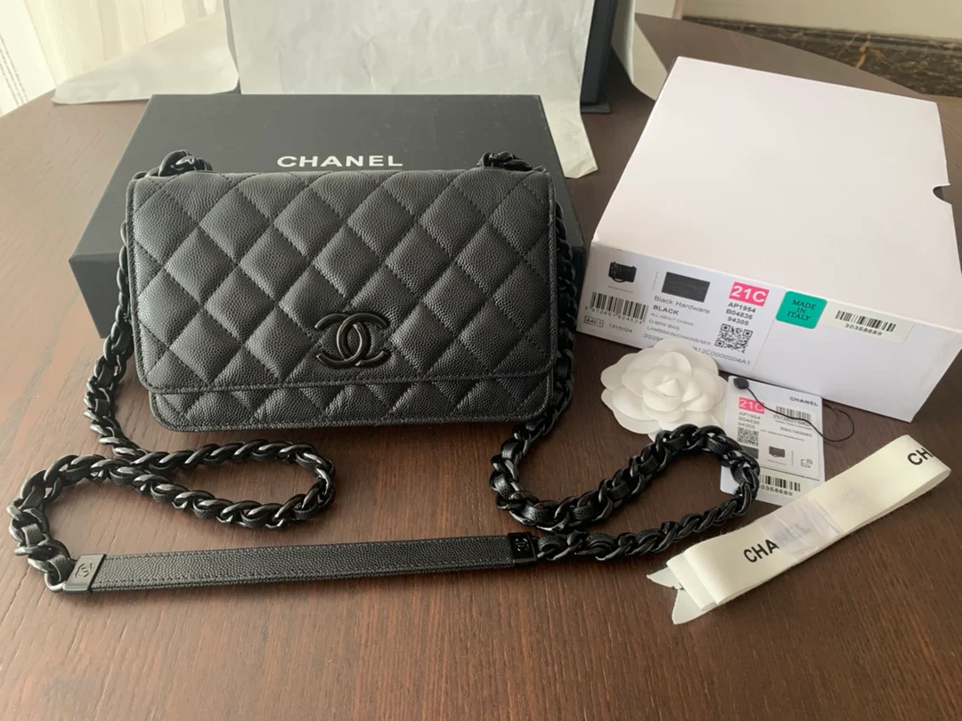 Chanel WOC - Черная кожа с зернистой текстурой - Черная пряжка