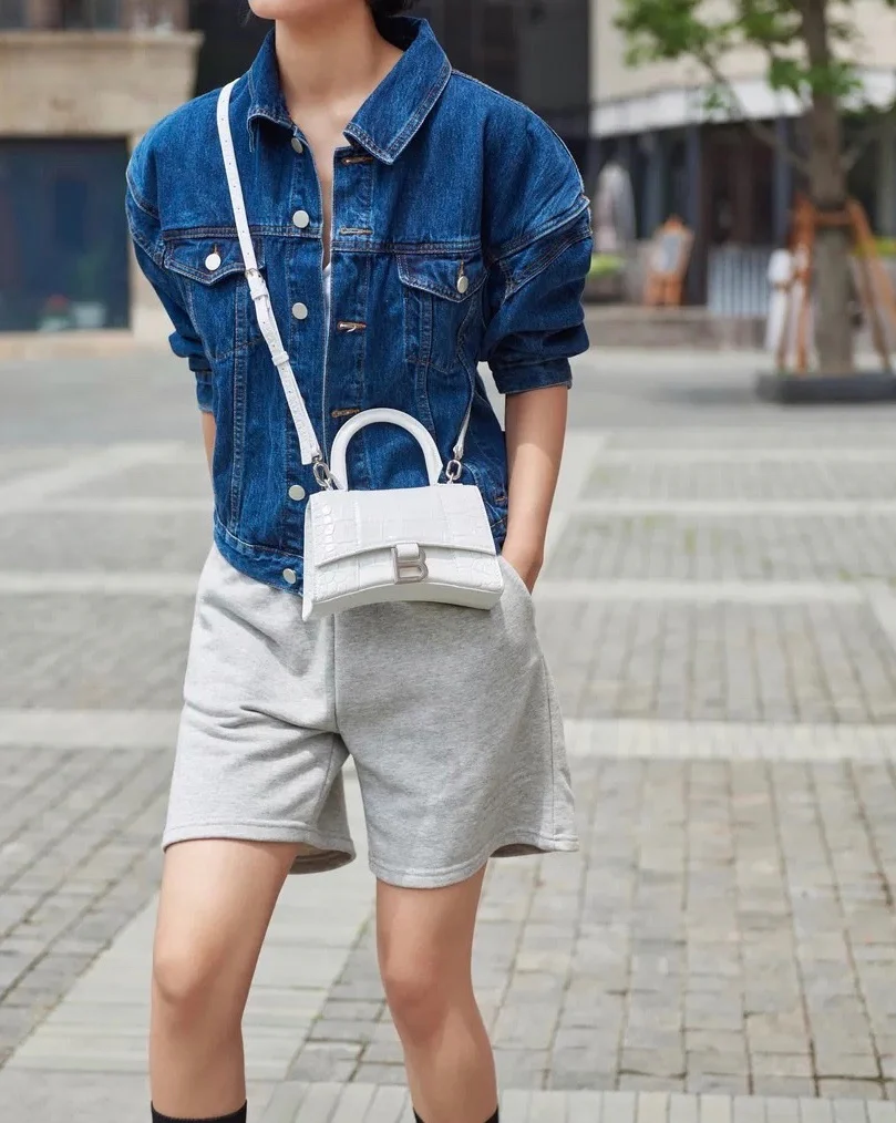 Сумка Balenciaga Hourglass - белая с крокодиловым принтом