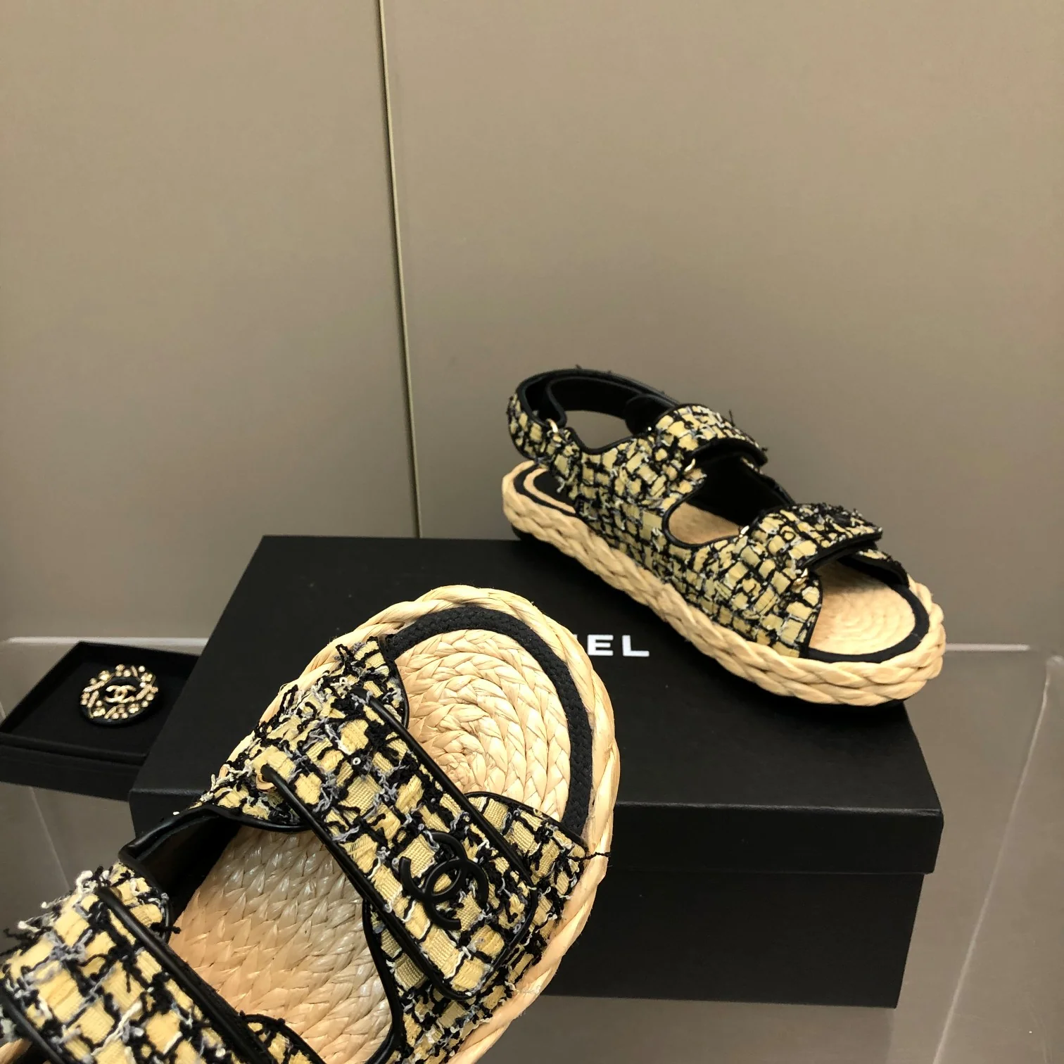 Соломенные сандалии Chanel - 1