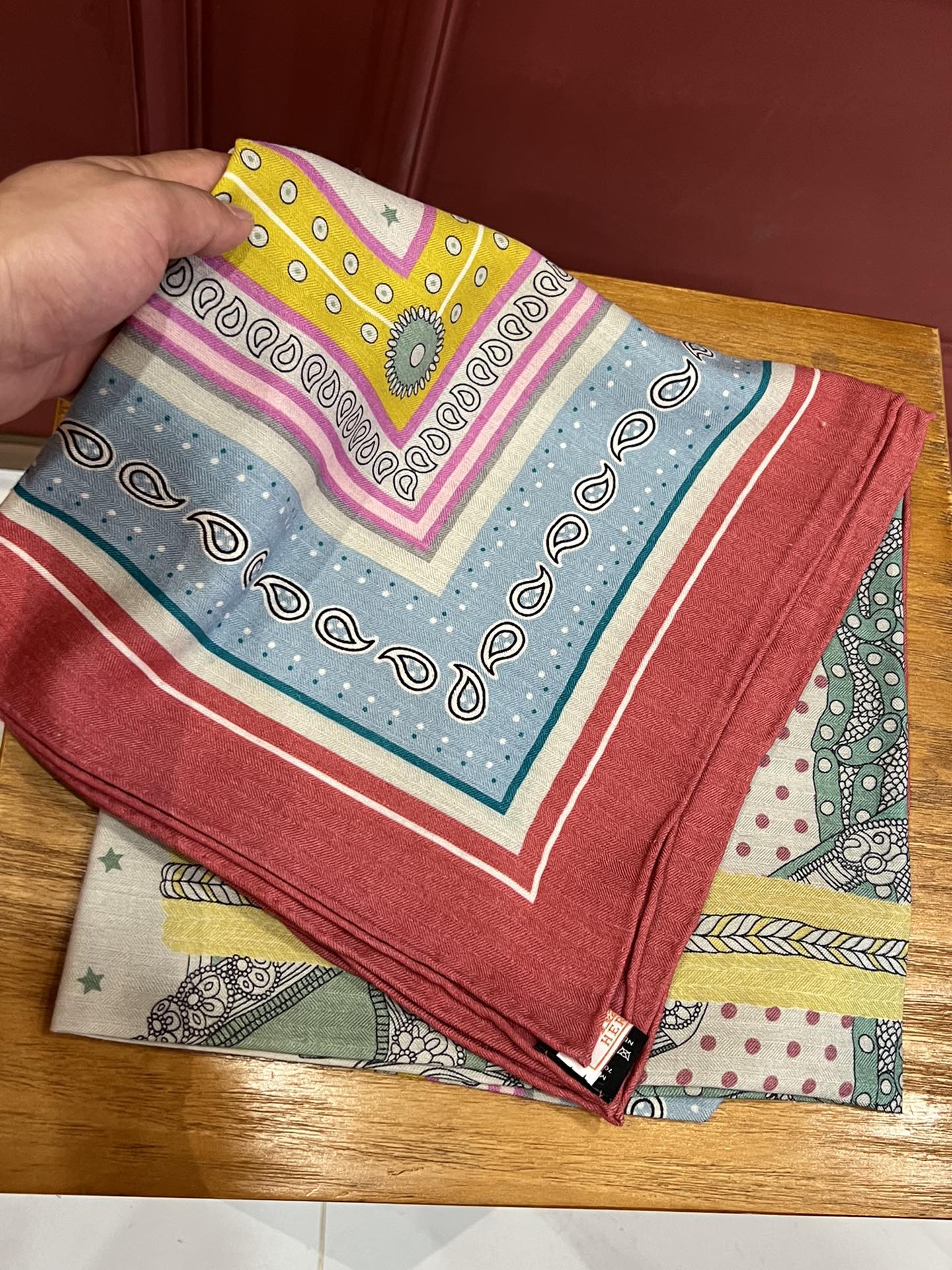 Элегантное двустороннее седло Hermes - 140 см - Шелк-кашемир - Красное