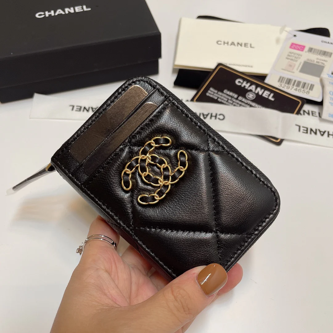 Chanel-19系列 大菱格卡夹拉链钱包
