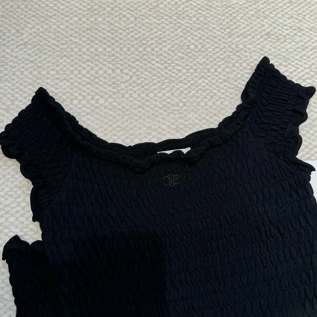 Новое облегающее платье Celine весна/лето 2024 с эластичными складками.