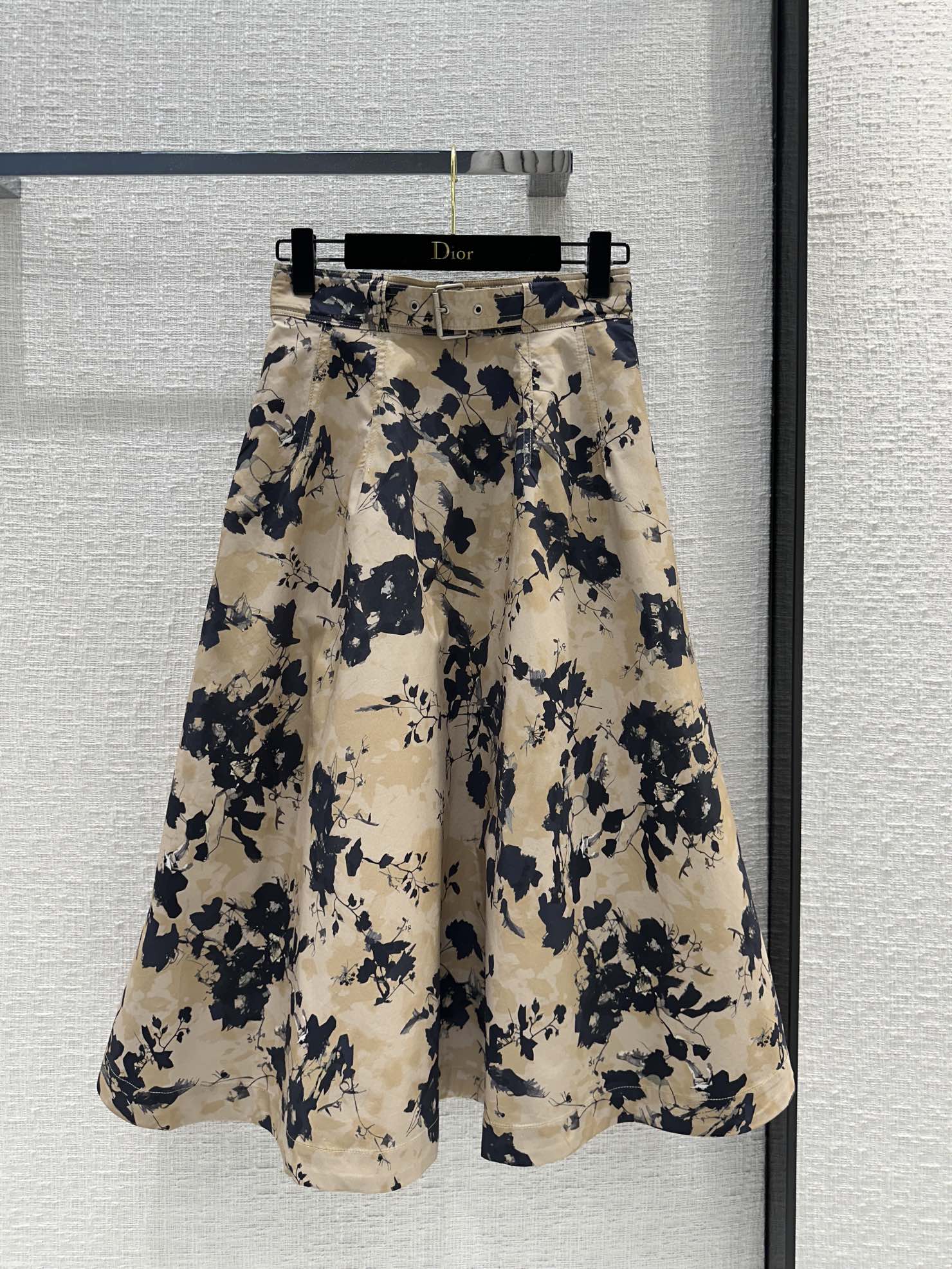 Dior 2403 - Новая черная юбка миди цвета хаки с цветочным принтом