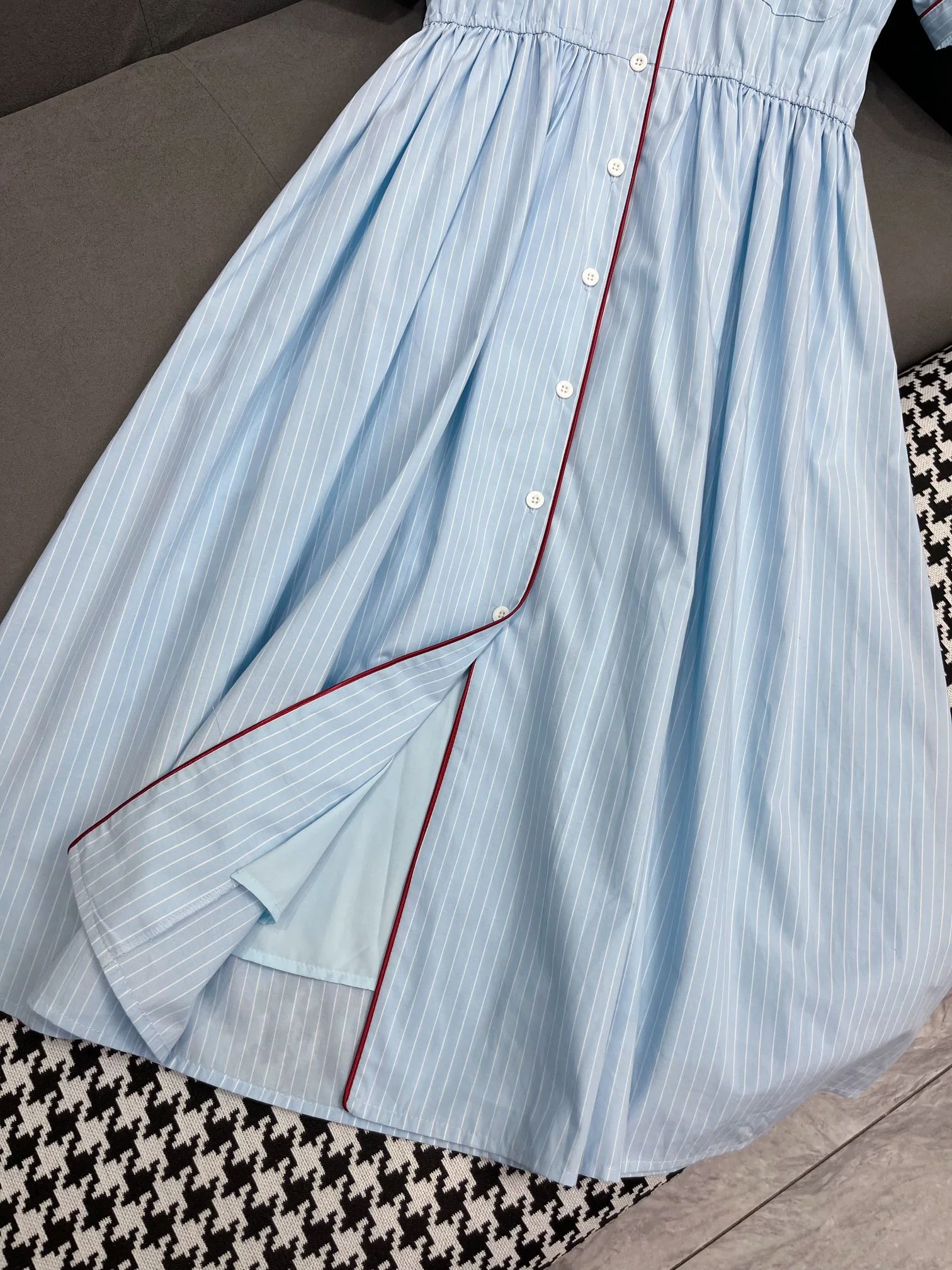 Miu Miu - 2404 - 24ss Весна/Лето Новое полосатое платье