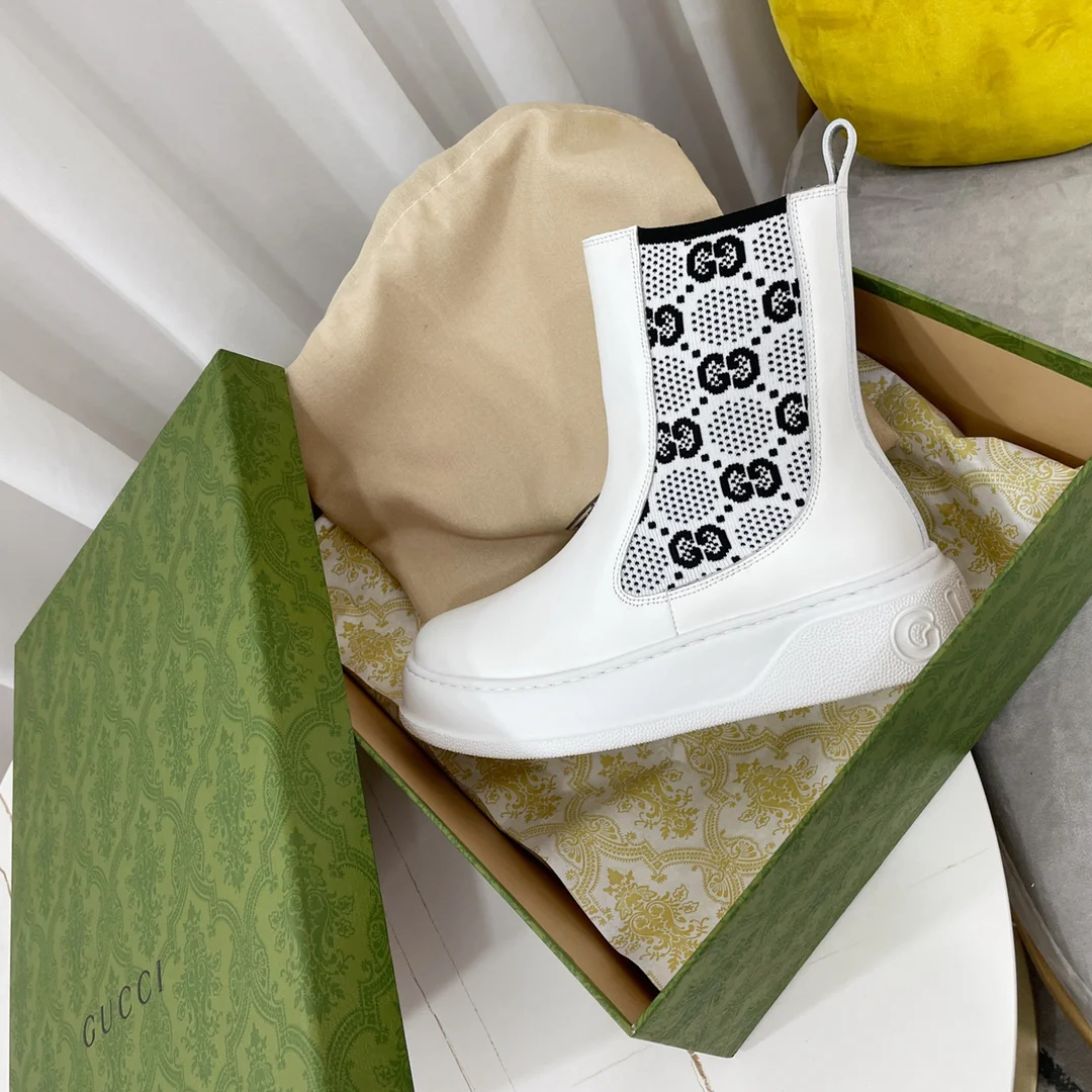 Новинка сезона осень/зима 2022 от Gucci - Ботинки челси - Белые