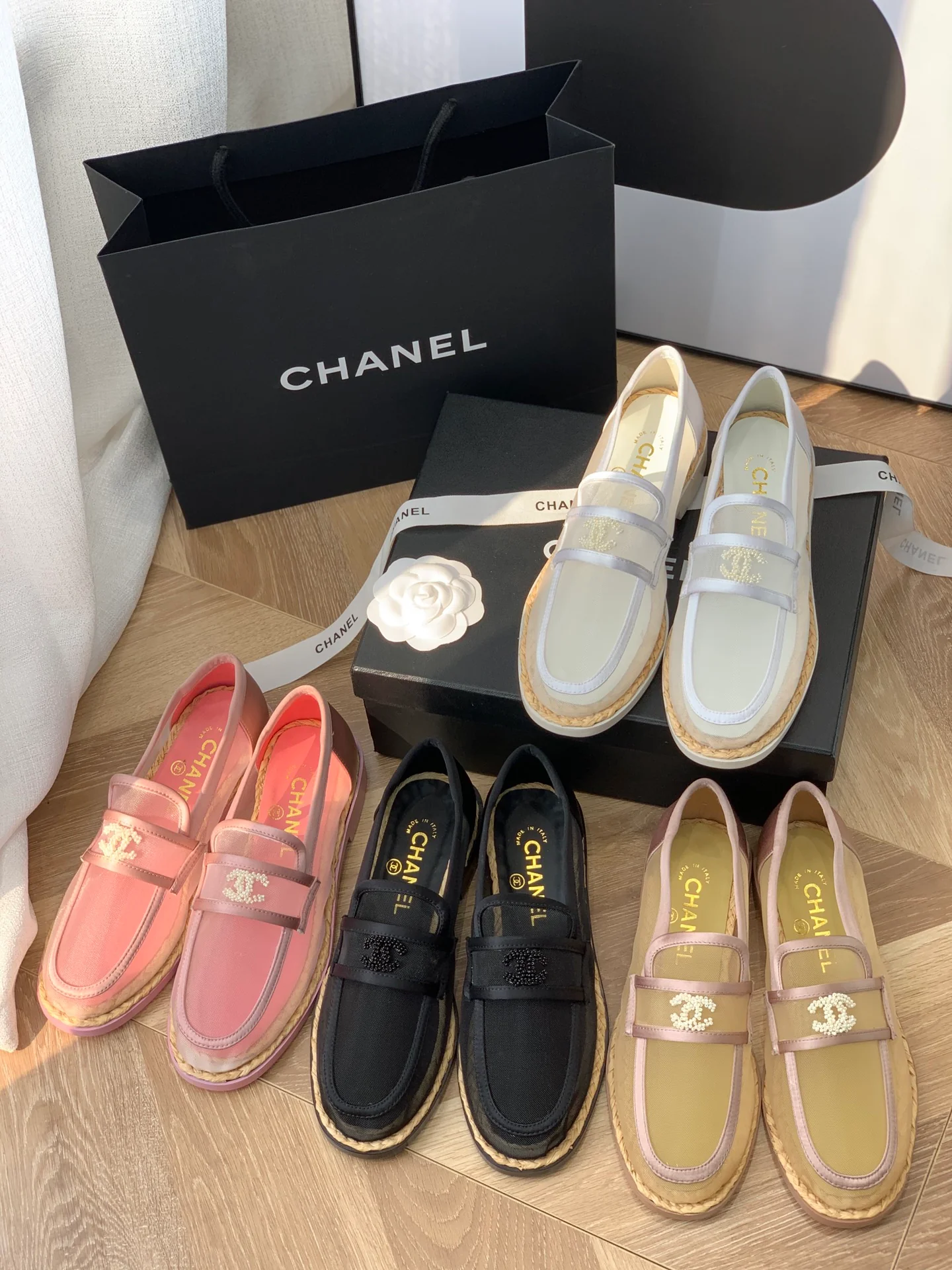 Chanel - Абрикосовые полупрозрачные лоферы