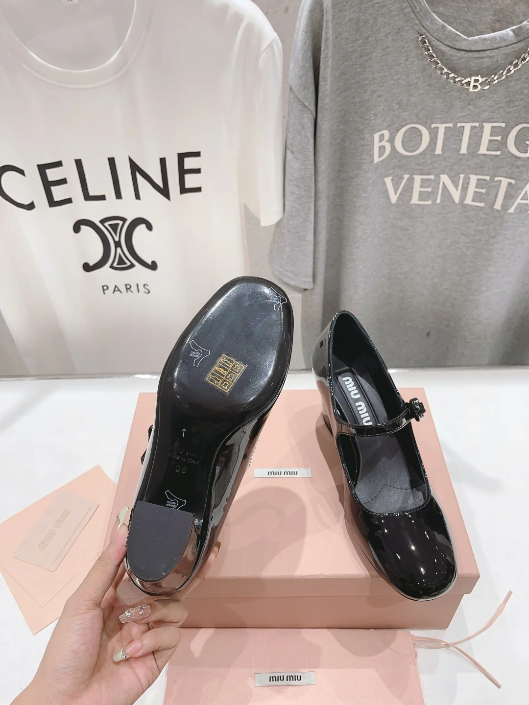 Коллекция Miu Miu 2023 года с подиума - Туфли ?Принцесса Мэри Джейн? - Черные