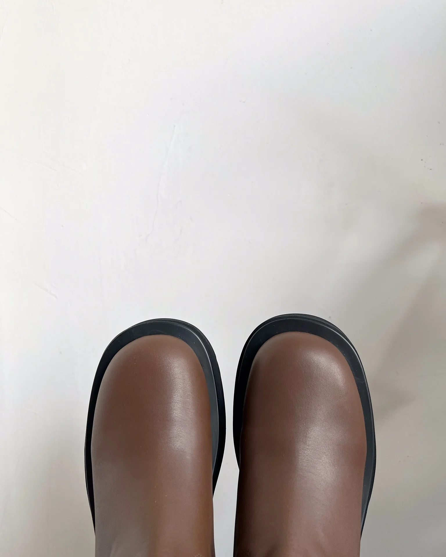 Новинка осенне-зимней коллекции BV - Ботильоны на молнии - Коричневые