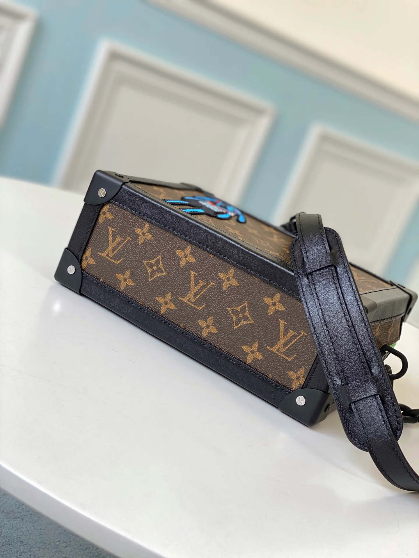 lv-m45619-zoooom-with-friends-box bag
