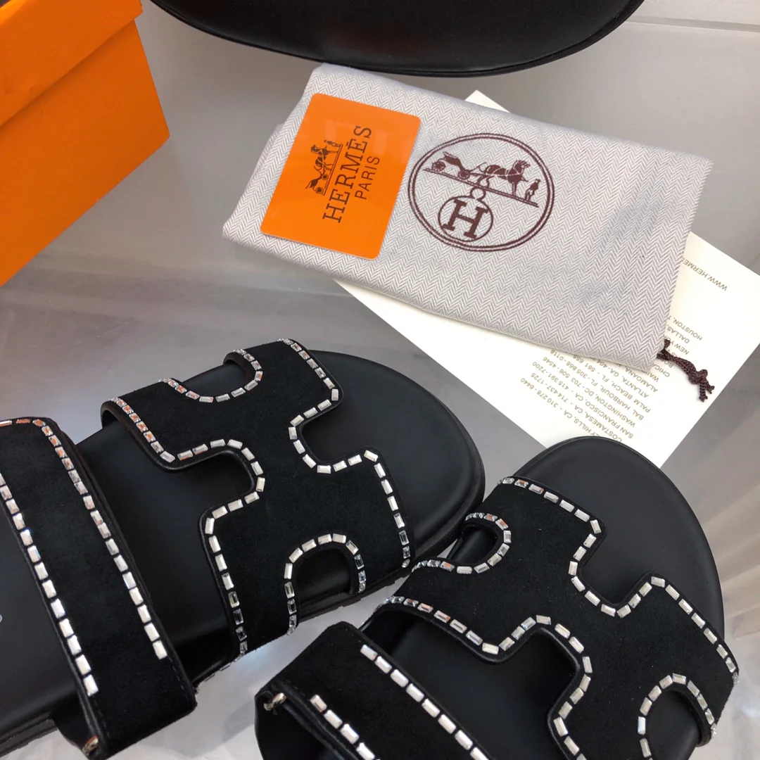 Новинка 2023 года от Hermes - Дядяны тапочки - Черная кожа