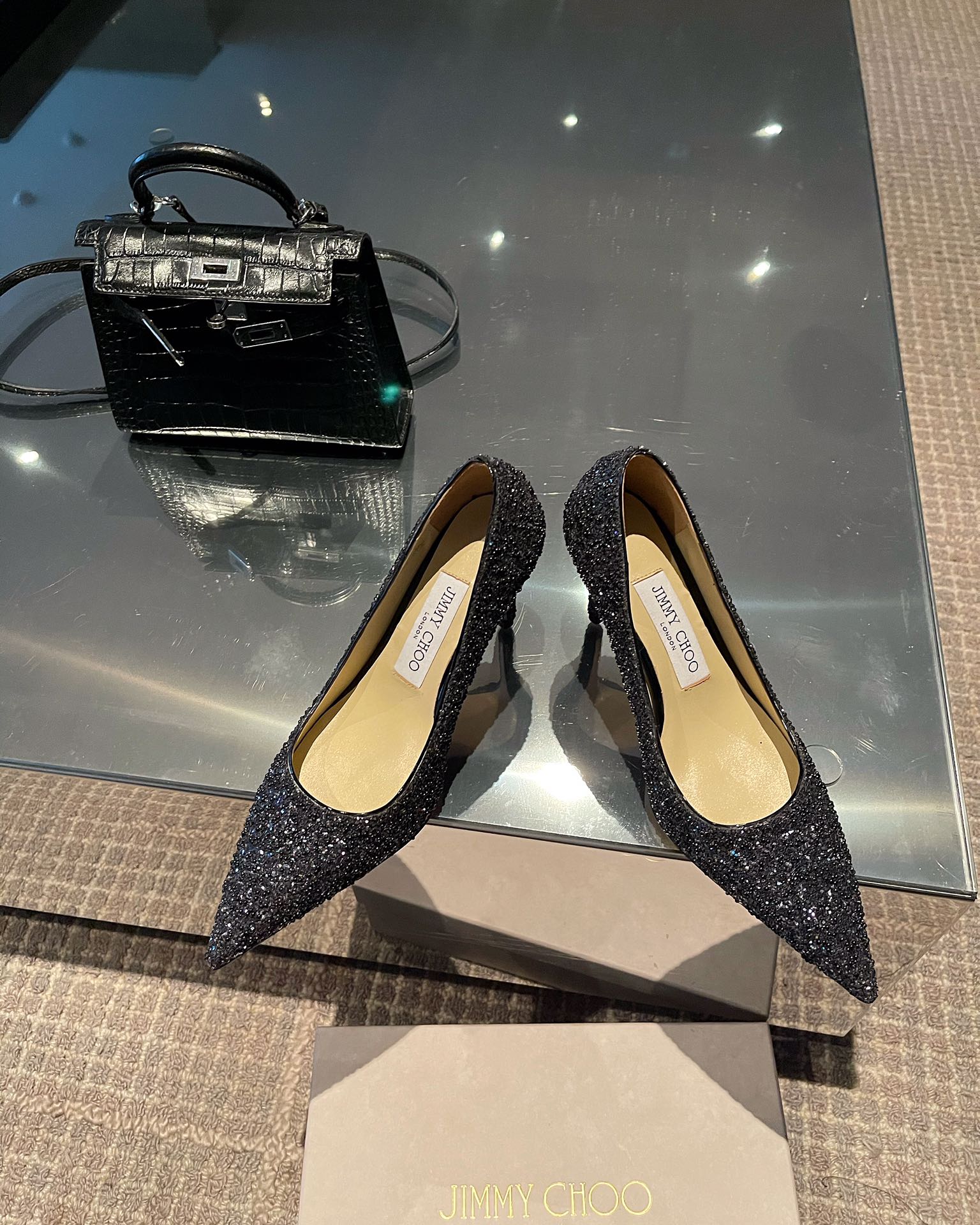 Jimmy - Туфли на высоком каблуке с блестящими жемчужными вставками - Черные - 8 см