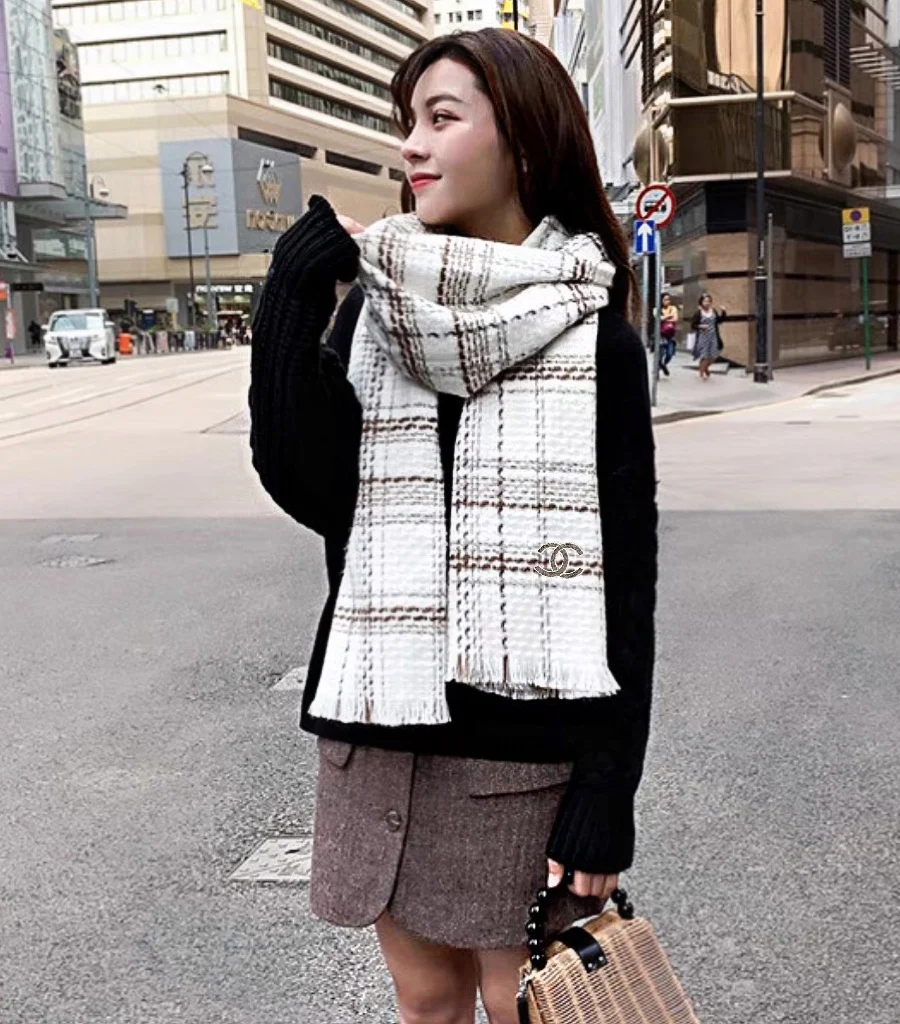 Chanel - Тканый шарф с фактурной поверхностью - 190 см - 70 см - Импортная шотландская овечья шерсть - Белый