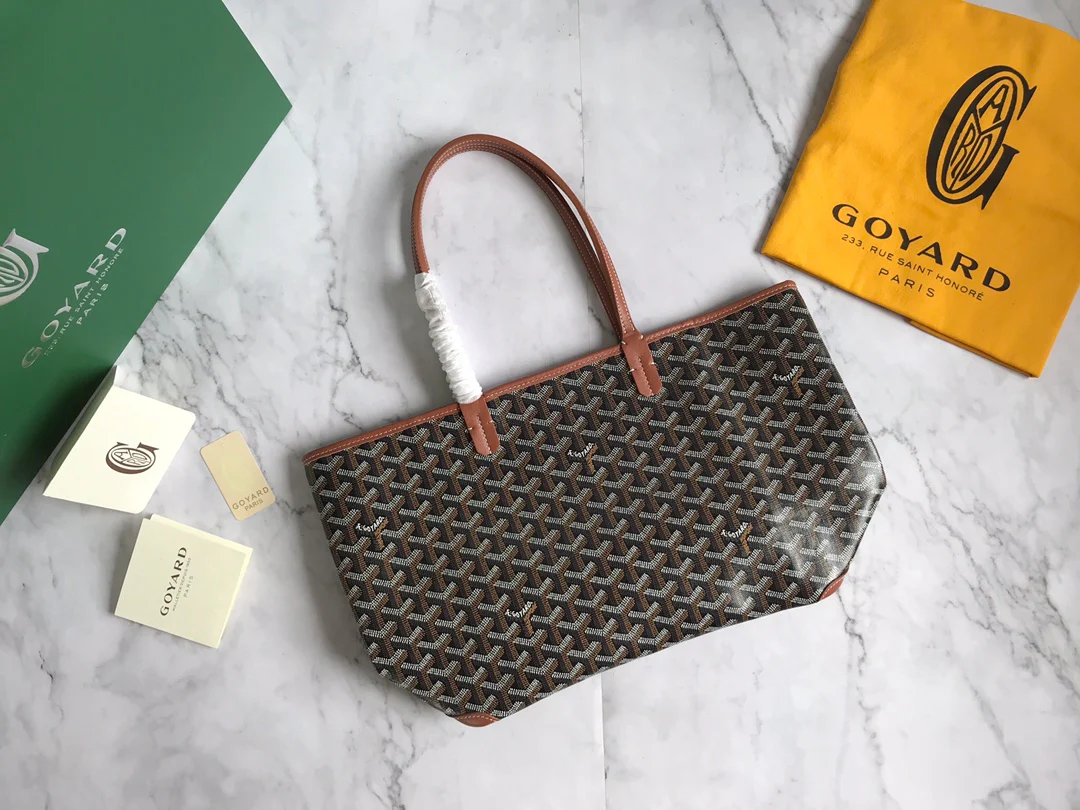 Маленькая сумка-тоут Goyard на молнии - темно-коричневая.