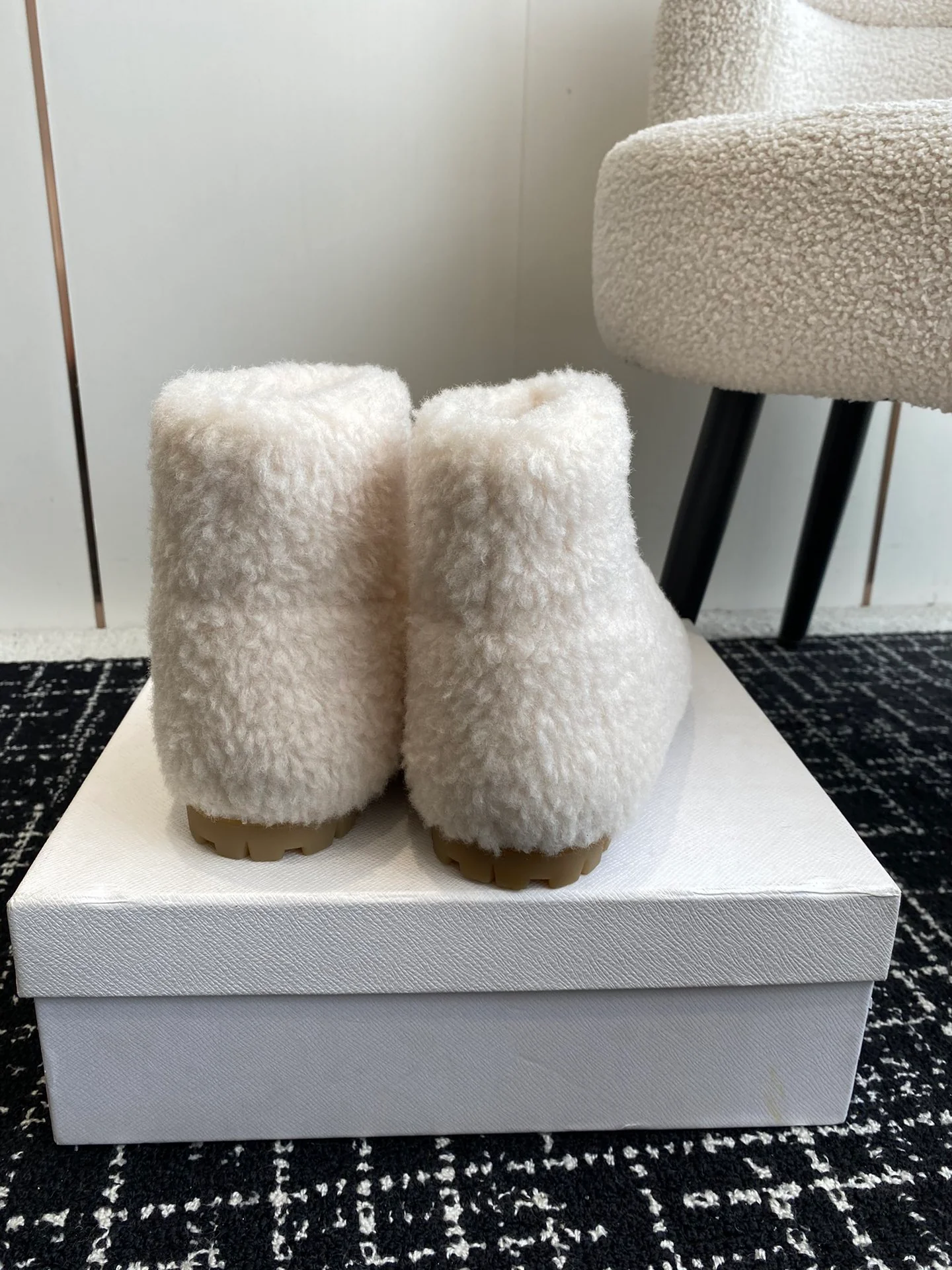 Шерстяные сапоги Miu Miu 2024 - белые