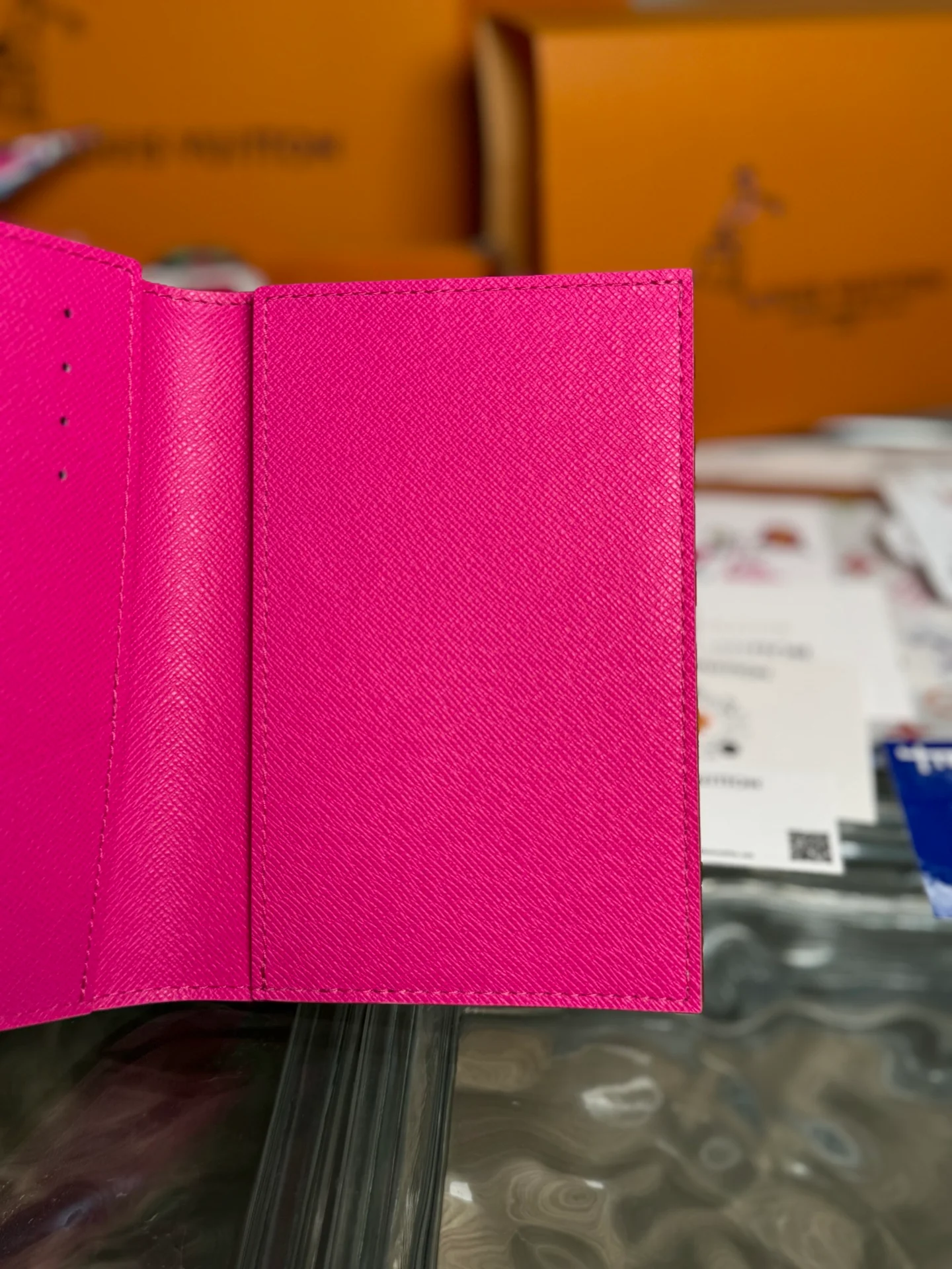 Обложка для паспорта LV-m14178-lvxtm - розово-белая