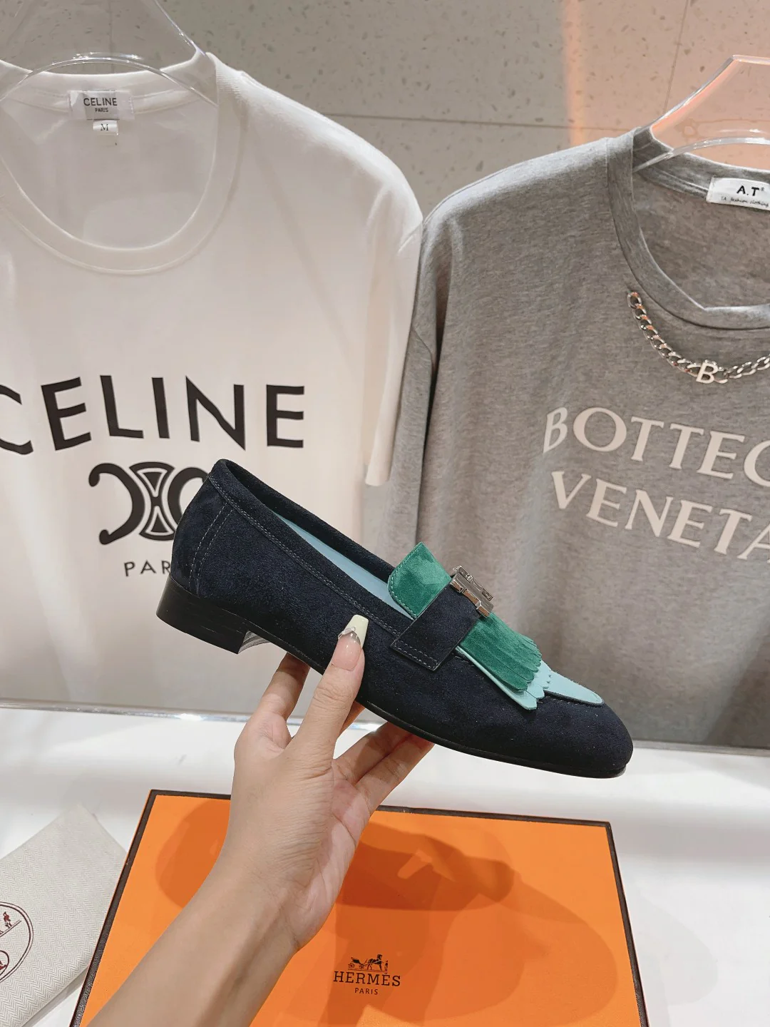 Новые лоферы Hermes Kelly 2023 года - зеленые