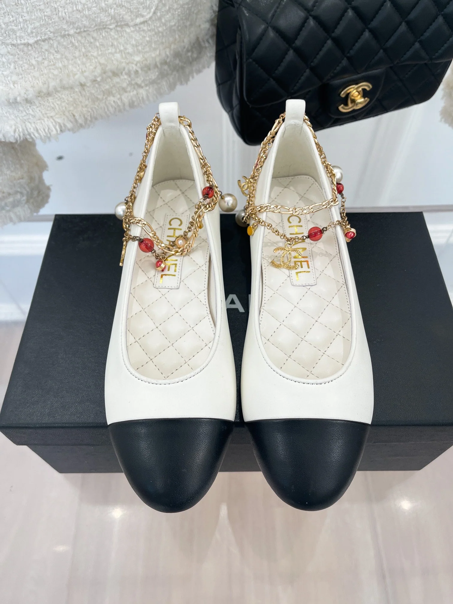 Балетки Chanel с подвеской в ??виде драгоценного камня - туфли Мэри Джейн - размеры 35-39-40 (изготовлены на заказ)