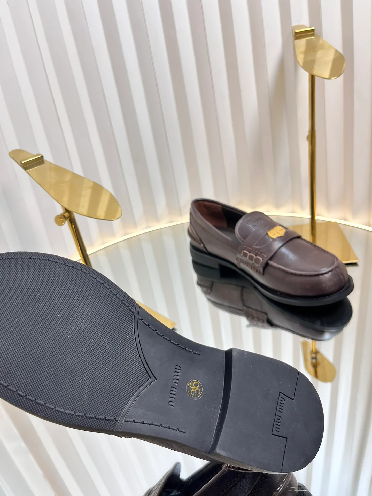 Ретро-лоферы Miu Miu 2024 - темно-коричневые