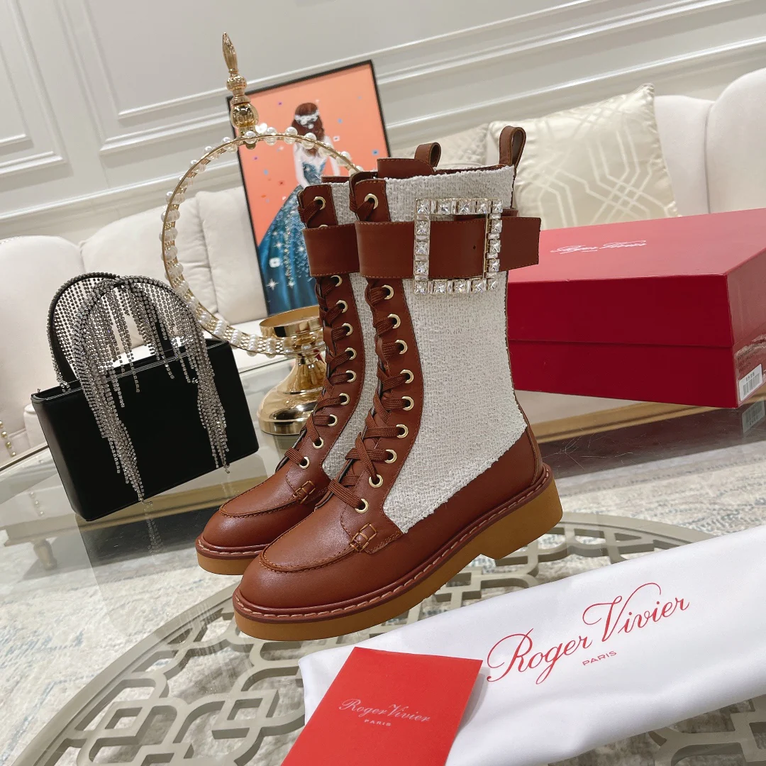 Тканевые ботинки Martin средней высоты, в британском стиле.