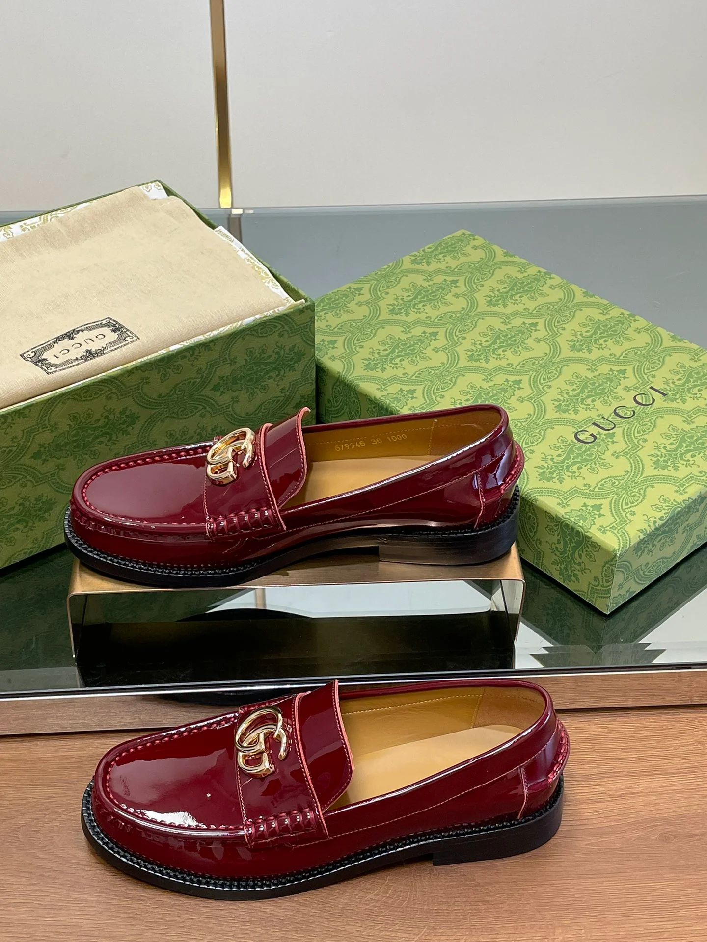 Лоферы Gucci 2024 - бордовые