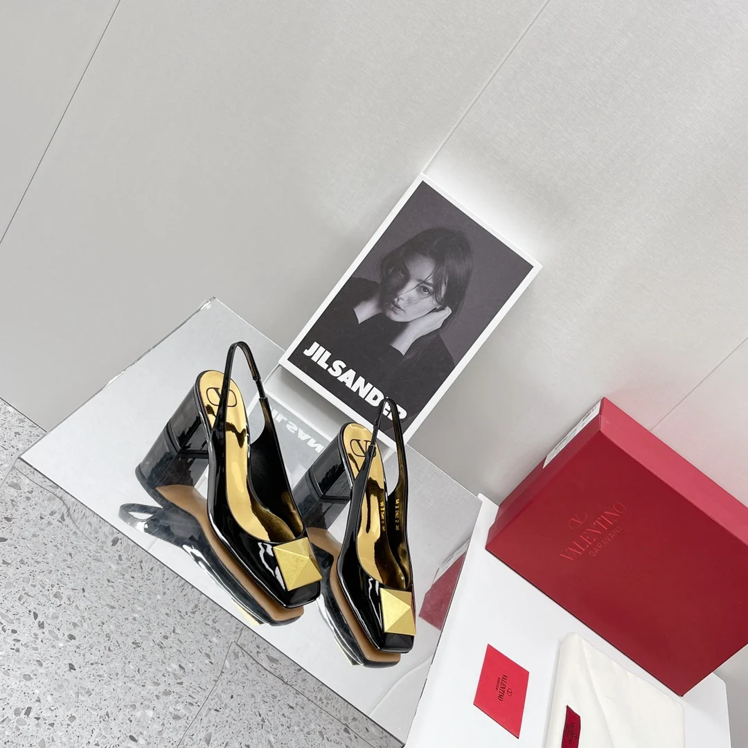 Valentino - Черные туфли на высоком каблуке - Туфли на массивном каблуке