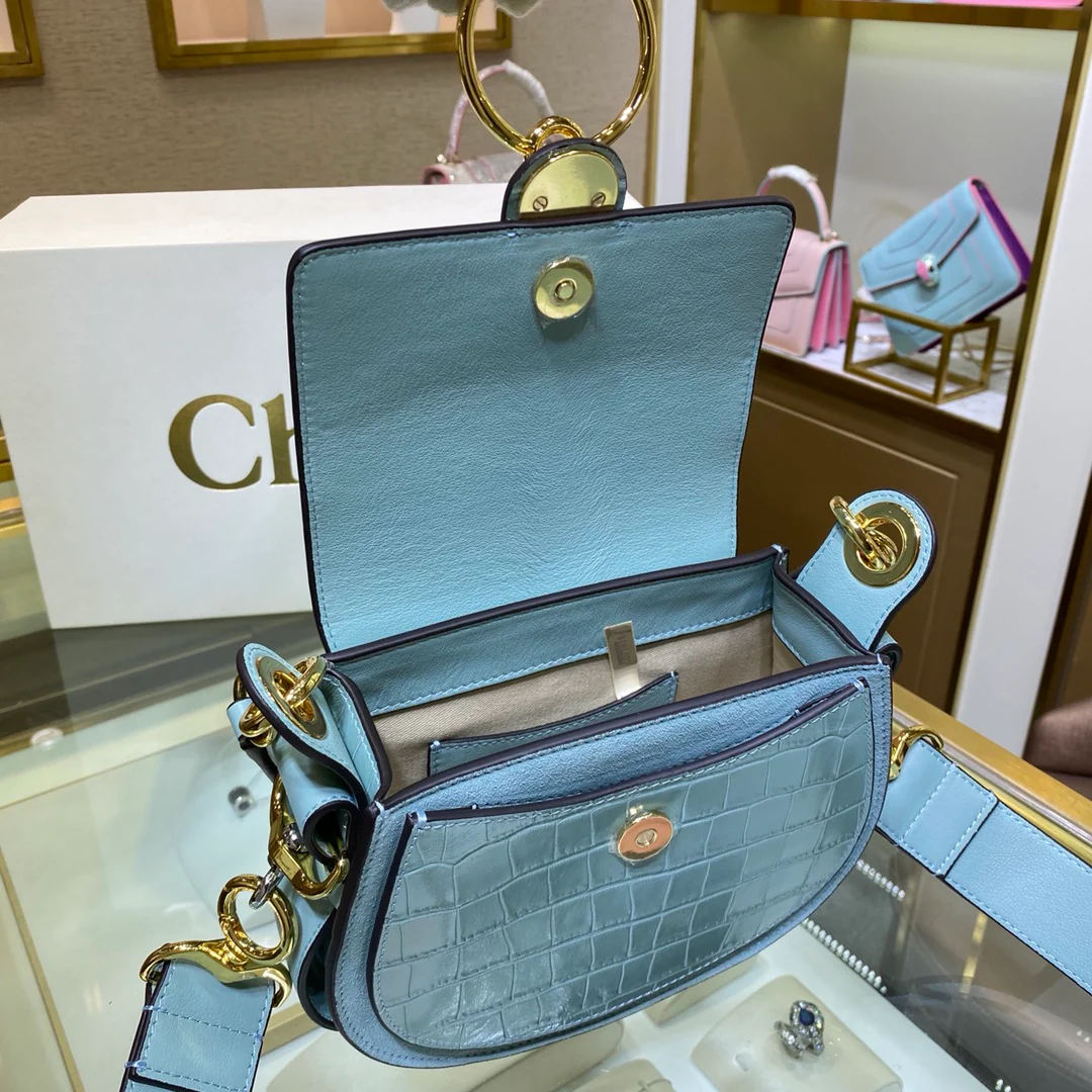 Сумка Chloe Tess через плечо — из кожи аллигатора — нежно-голубая