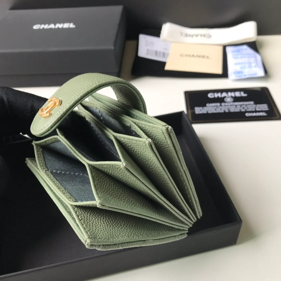 Кардхолдер Chanel с несколькими отделениями, складной, 1 шт.