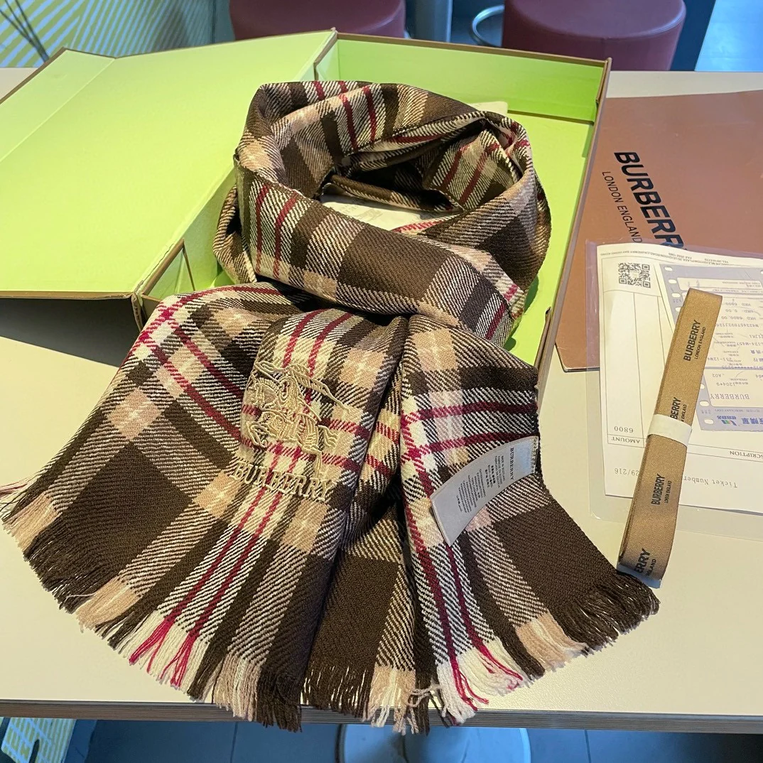Классический клетчатый шарф Burberry 2024 года - 3 шт.