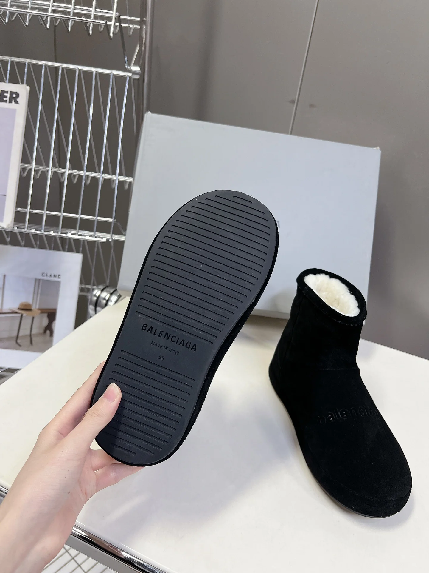 Снежные ботинки Balenciaga 2024 - черные