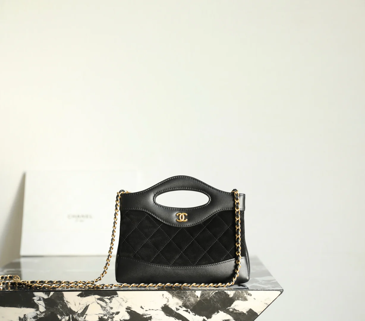 Сумка Chanel 25p nano31, замша, черная.