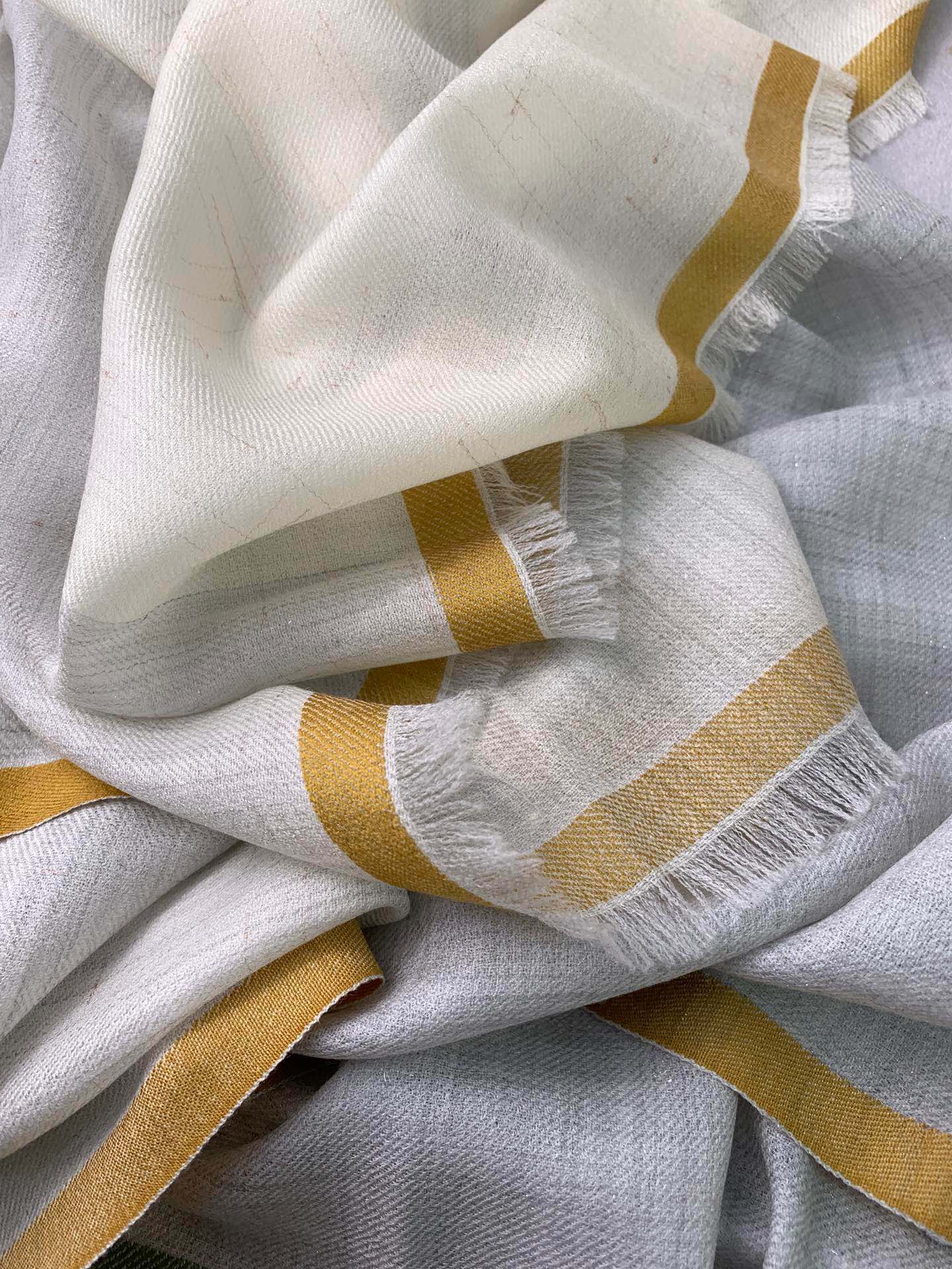 Кашемировый шарф Loewe 2024 с золотыми и серебряными нитями - 110-110