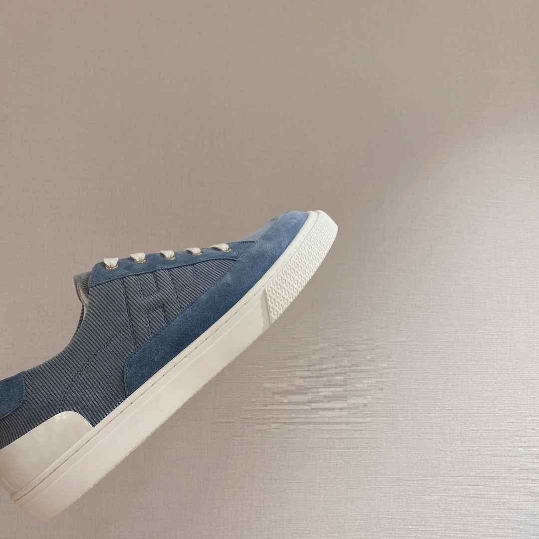 Весенняя коллекция Hermes 2022 — Белые повседневные кроссовки — Унисекс — Джинсово-синие