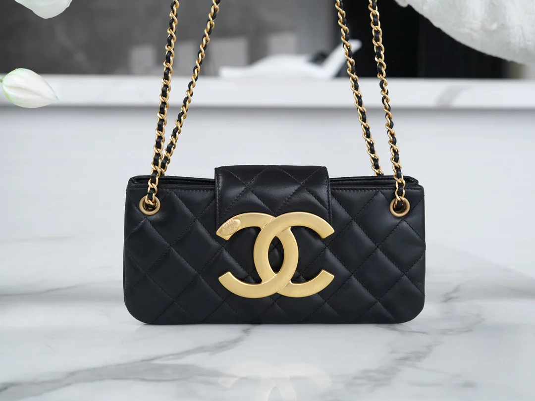 Новая большая сумка-багет Chanel с двойным логотипом C — черная — 1 шт.
