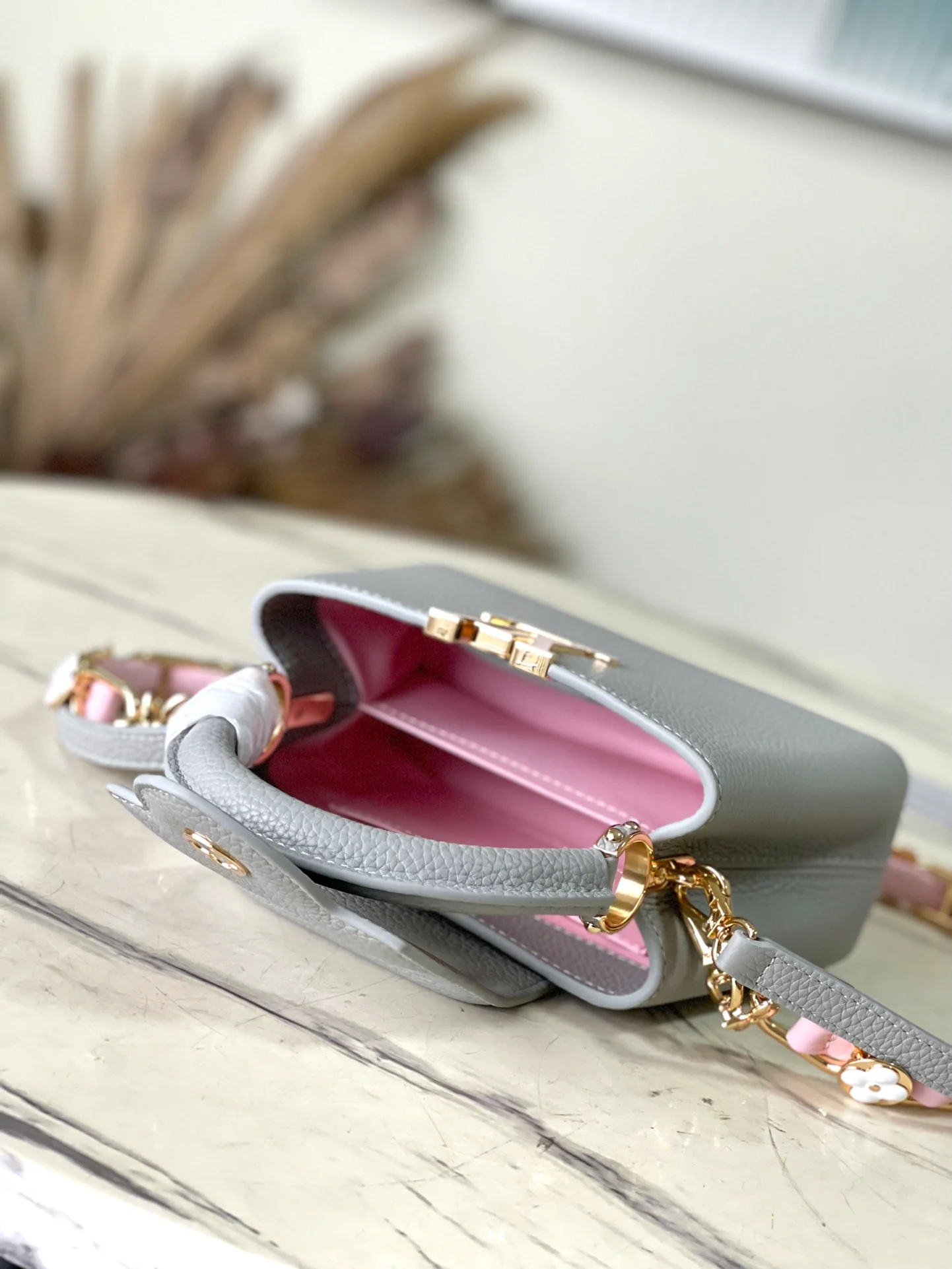 m23280-LV-capucines-mini-handbag/crossbody bag-grey