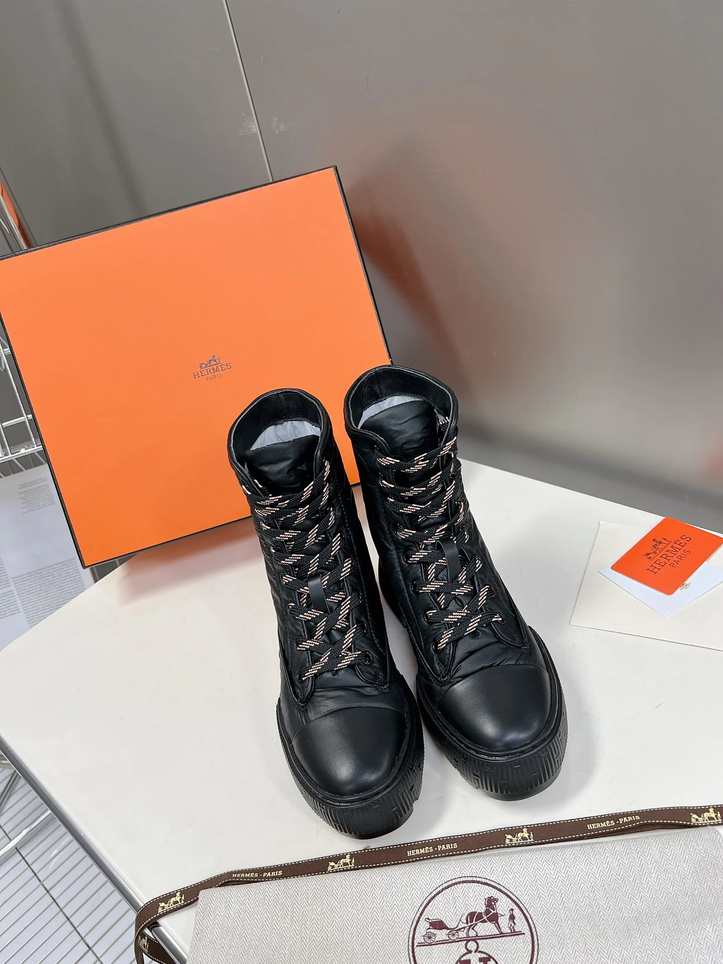 Новинка сезона осень/зима 2022 от Hermes - короткие сапоги и пуховые сапоги - 1
