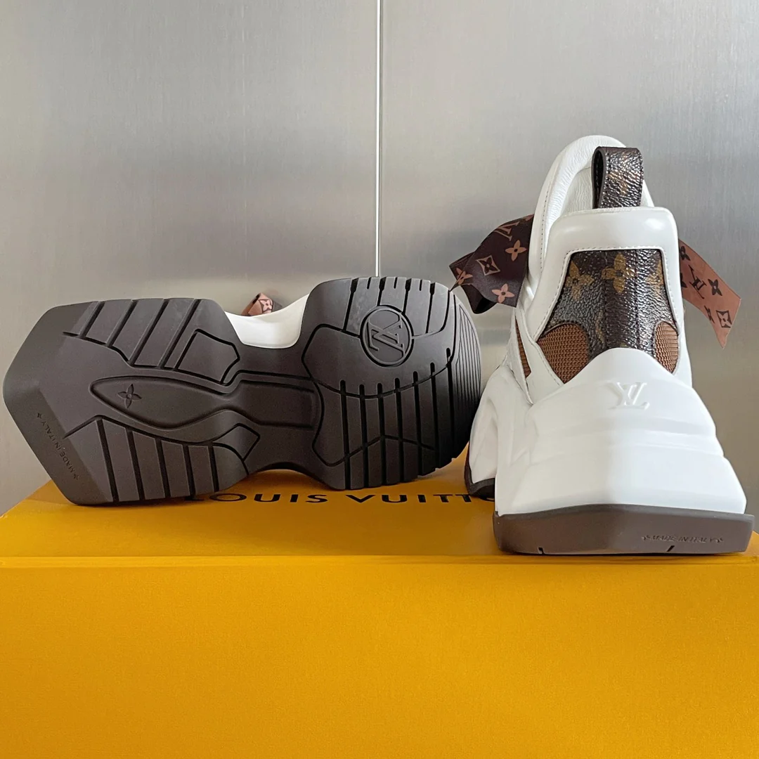 Новинка LV 2023 года - Серия Archlight 2-0 на платформе - Массивные кроссовки - Коричневый с бантом