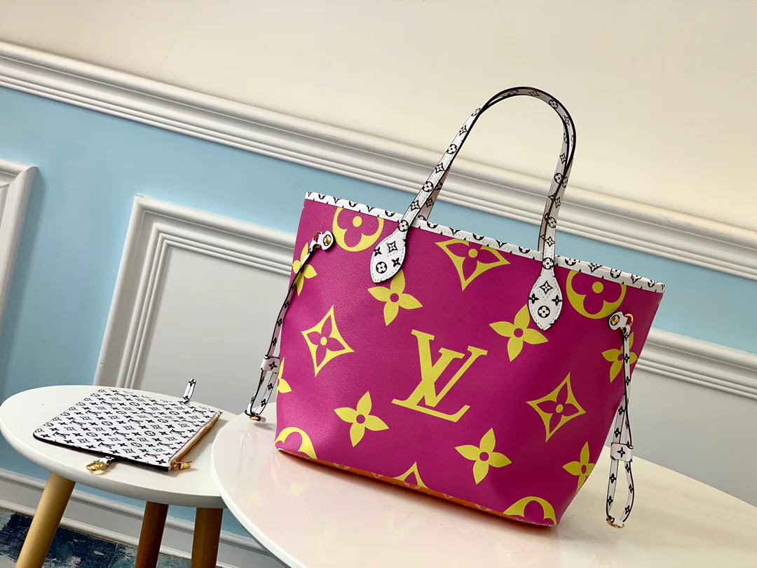 m44588-LV-2019-Summer-Neverfull-Handbag-Medium