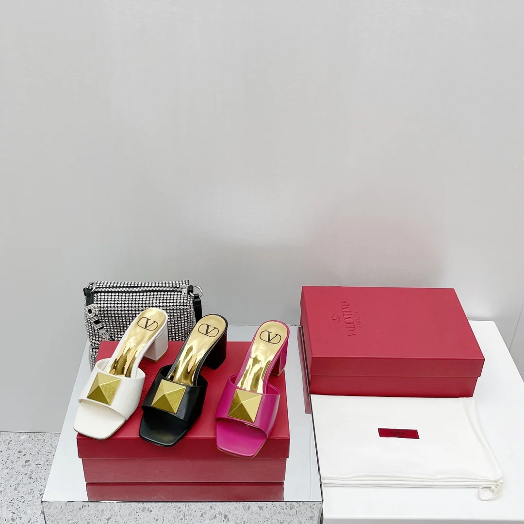 Тапочки Valentino на толстом каблуке