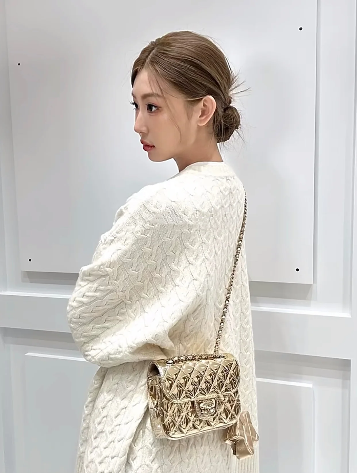 Весенняя коллекция Chanel 24c - Золотой кошелек для монет со звездным узором