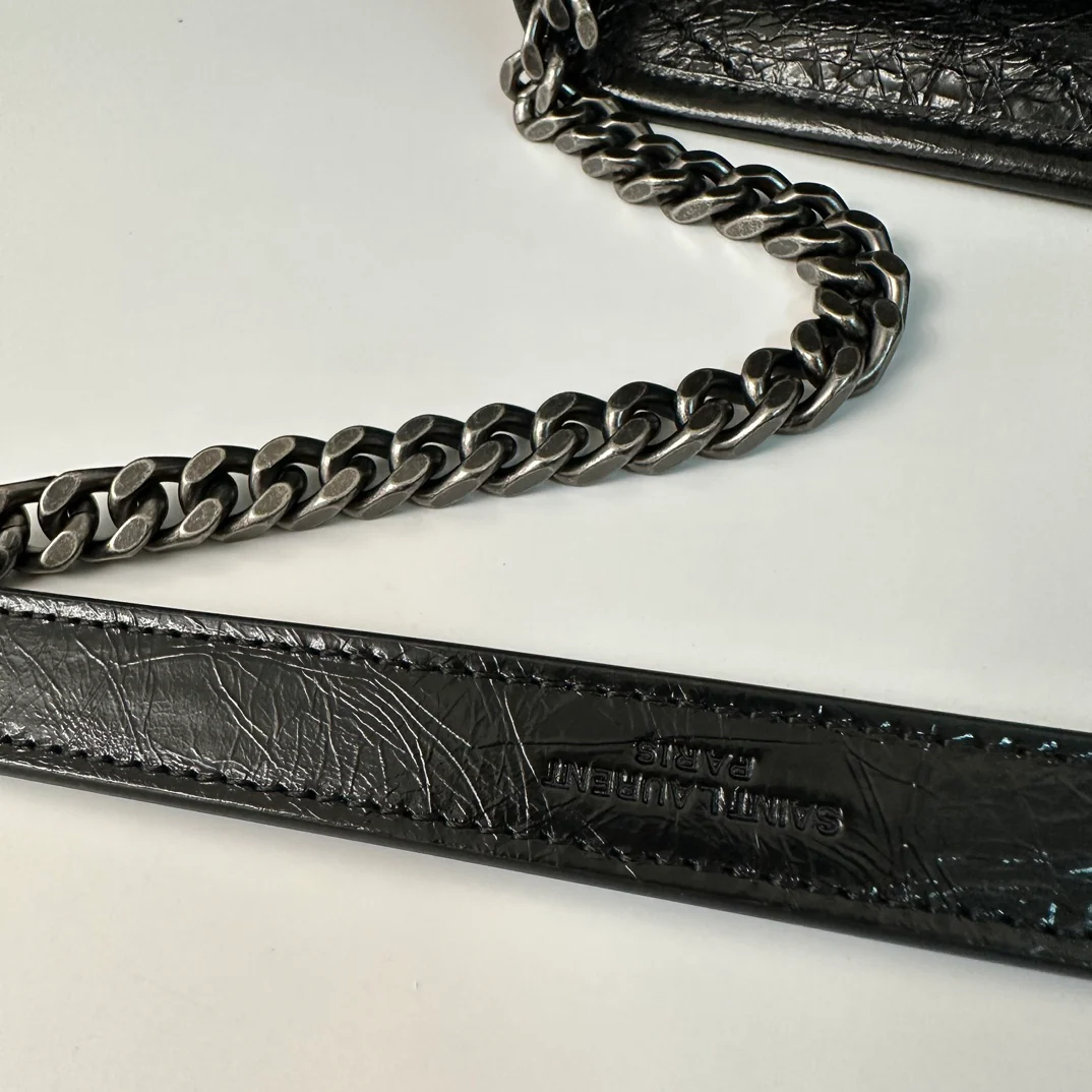 YSL Niki Baby 28 см, кожаная цепочка, черная, античное серебро