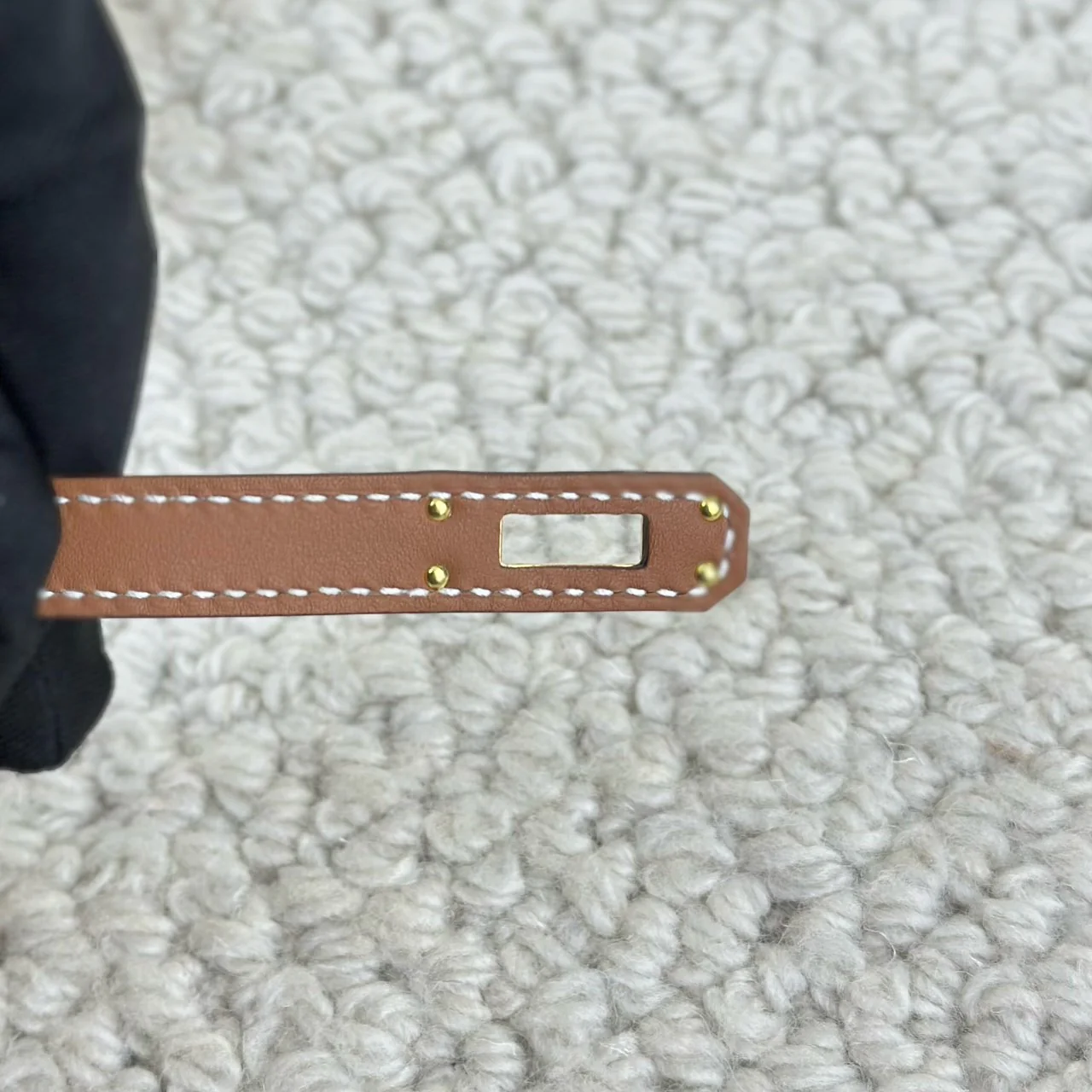 Кожа Hermes Kelly Moove Swift, золотисто-коричневая, золотая застежка.