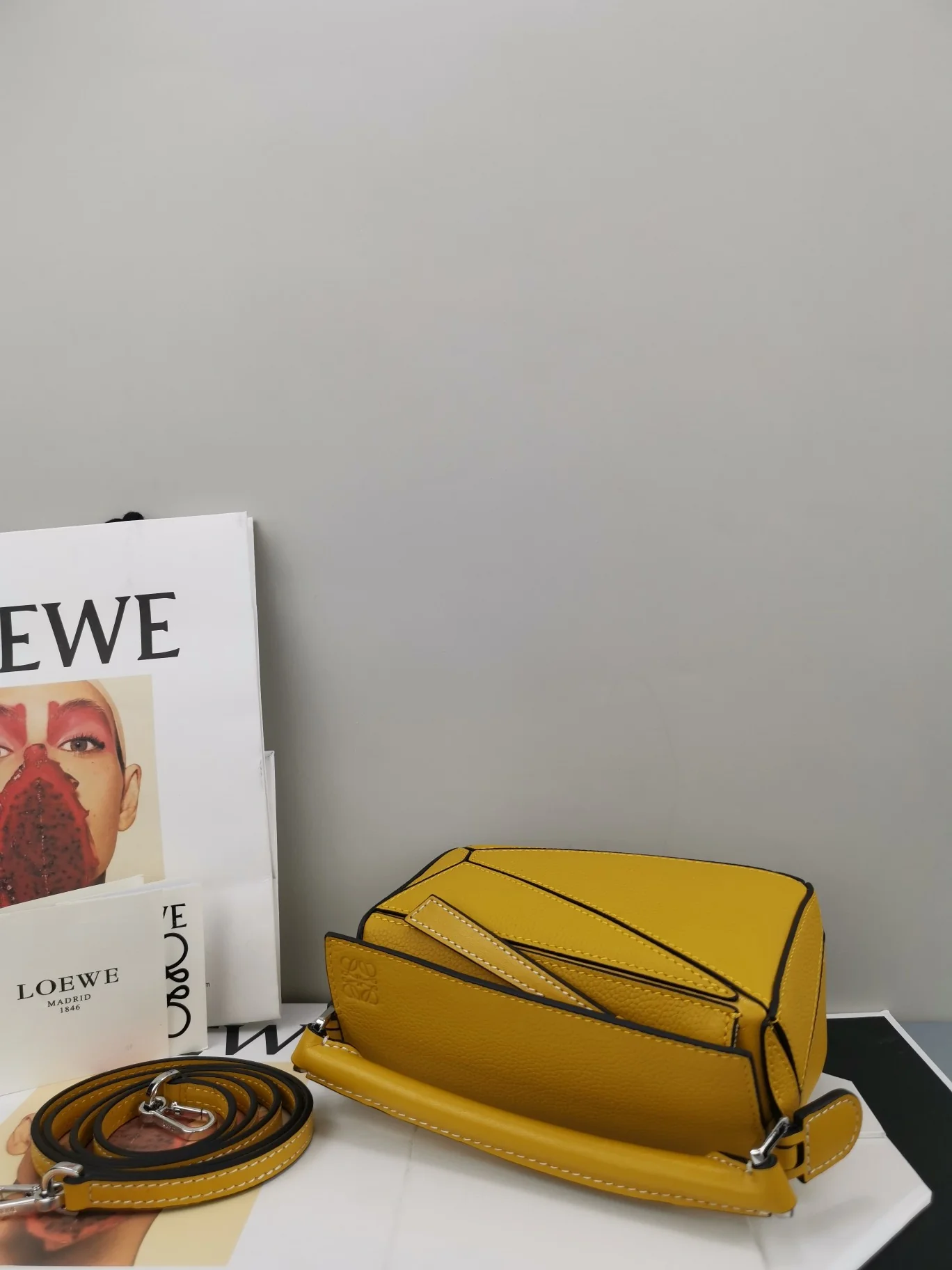 Мини-сумка Loewe Puzzle Bag из телячьей кожи - 13