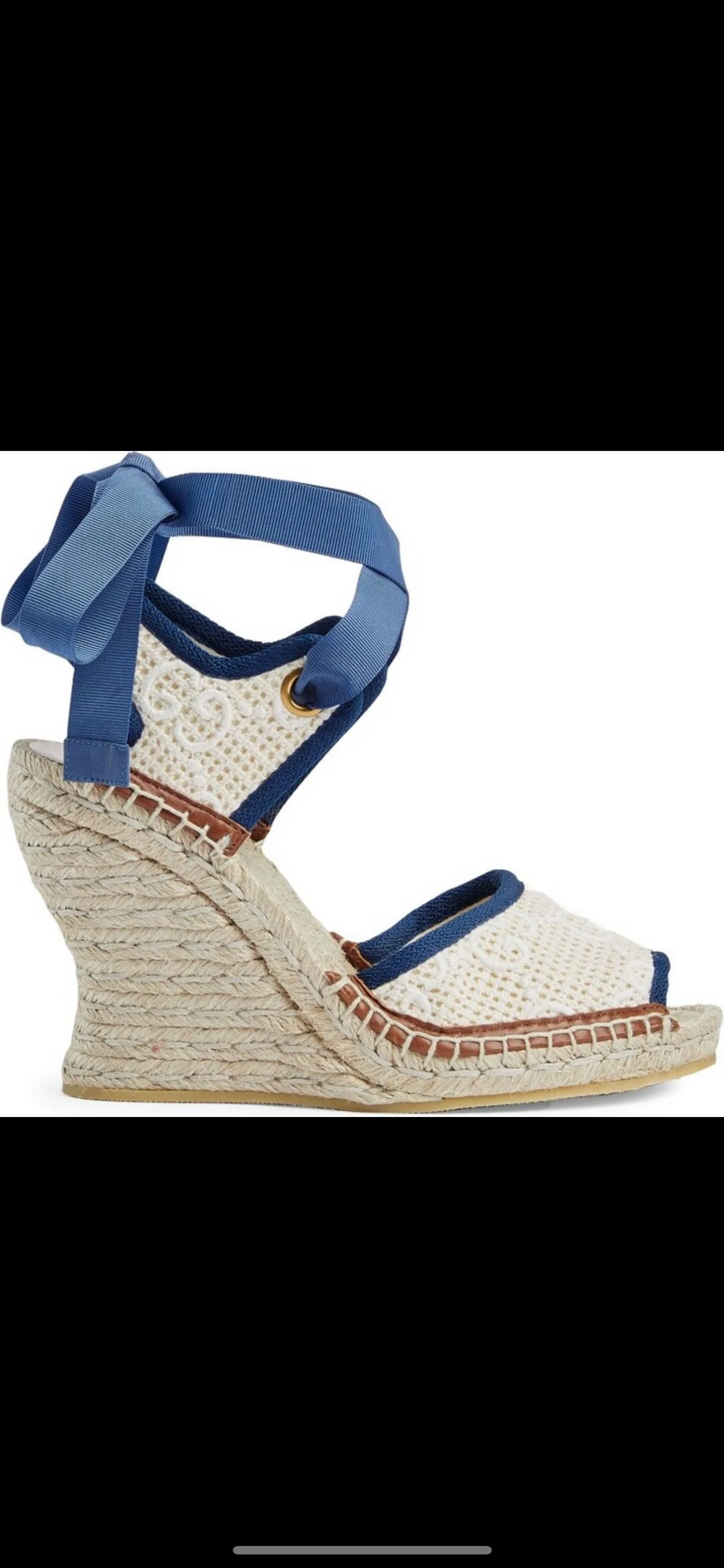 Новые поступления Gucci ранней весной 2023 года: туфли на ремешках из льняной парусины, сандалии на танкетке, джинсовые туфли на шнуровке.